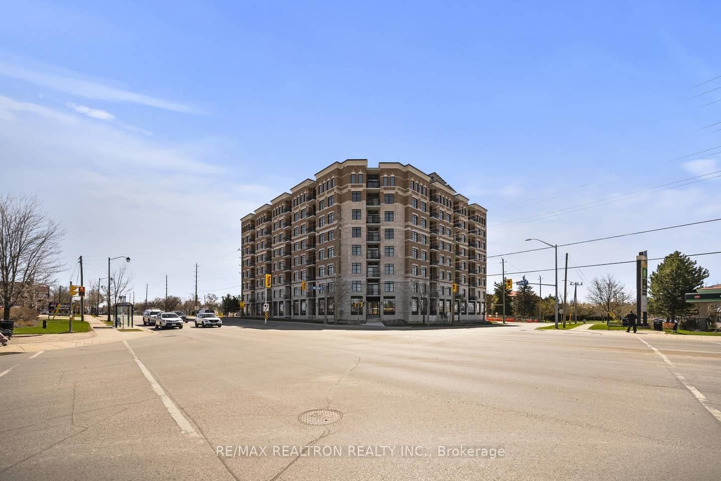 5917 Main Street Ph811, Whitchurch-Stouffville, ON L4A 5G4