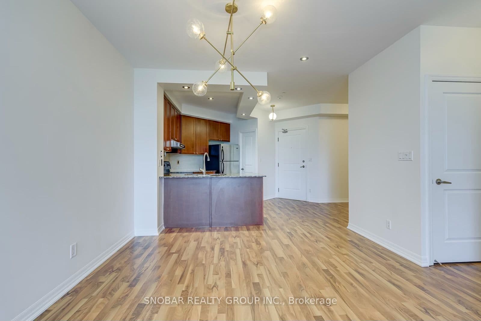 245 Dalesford Road SE 415, Toronto, ON M8Y 4H7