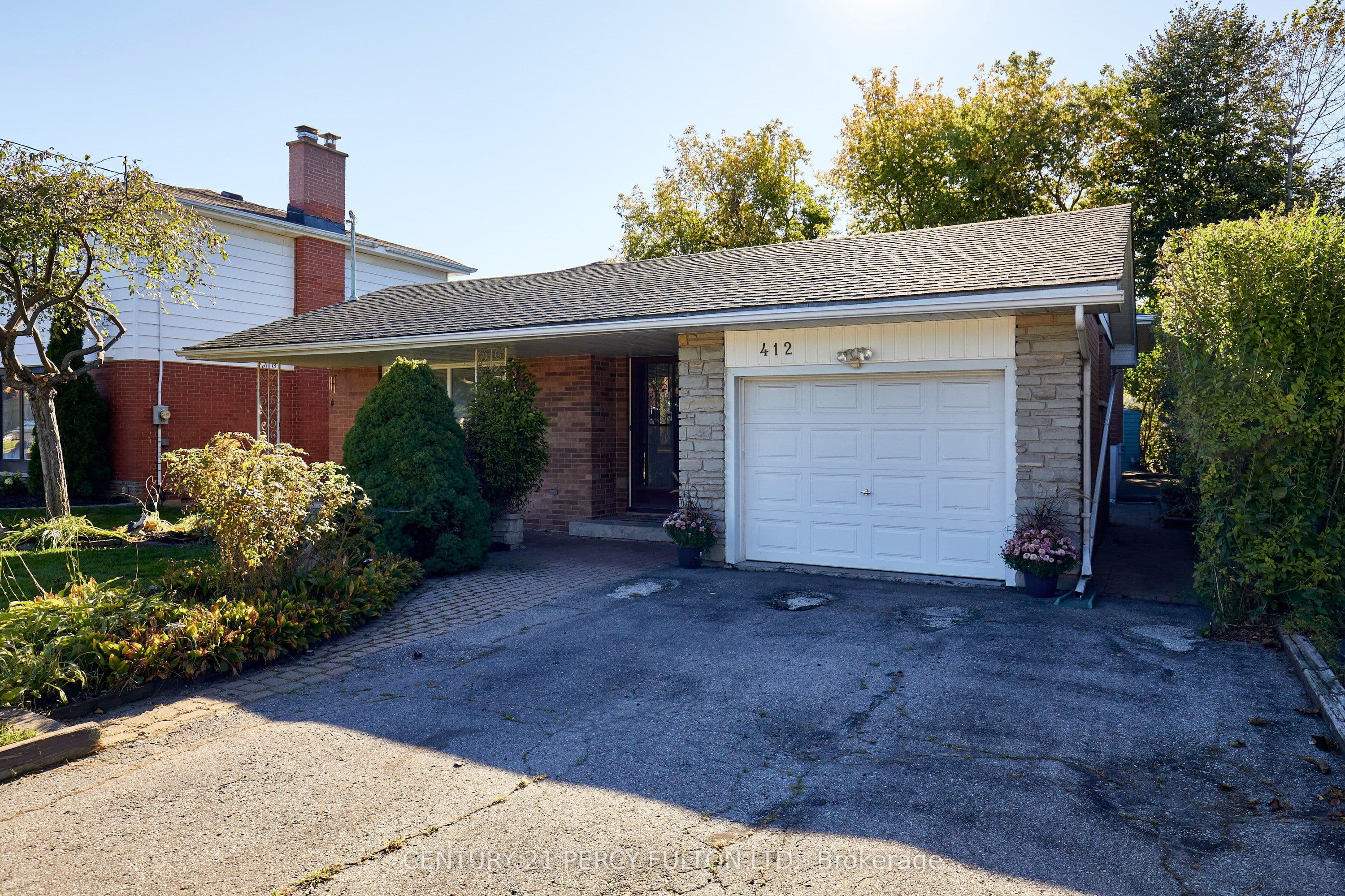 412 Waverly Street N, Oshawa, ON L1J 5W3