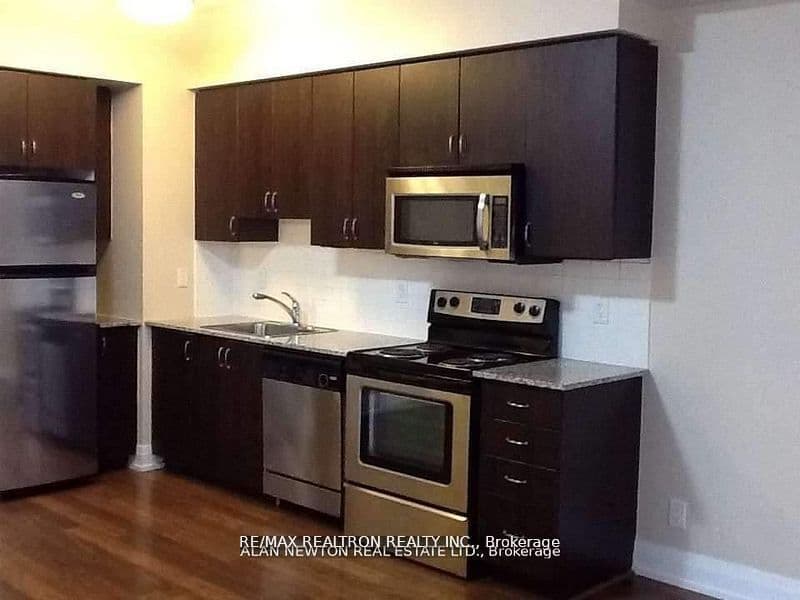 1 De Boers Drive 314, Toronto, ON M3J 0G6