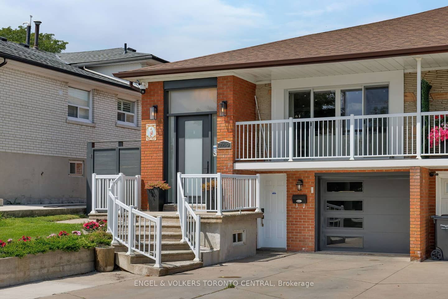 769 Annamore Road, Mississauga, ON L4Y 2V6