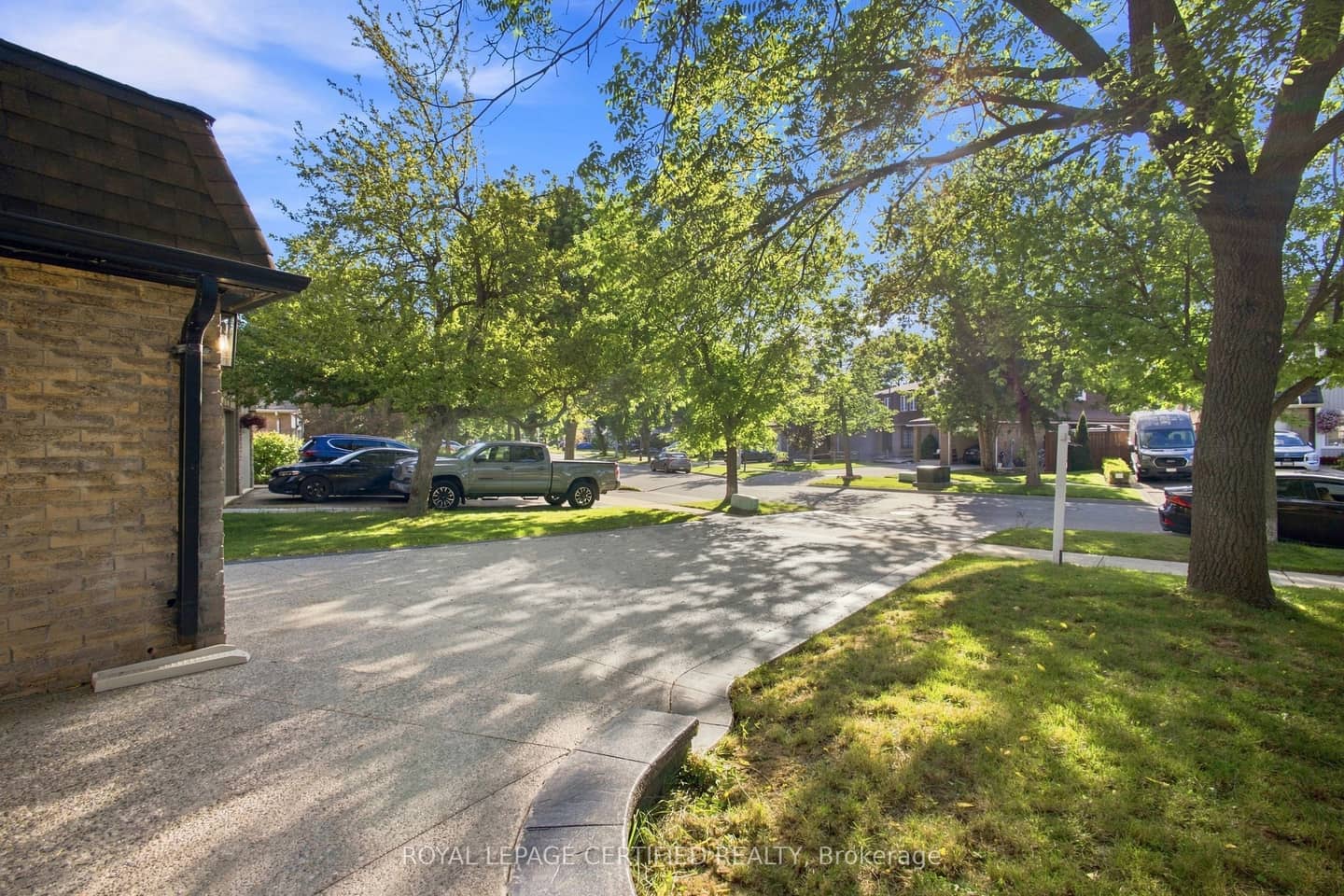 3029 Oslo Crescent, Mississauga, ON L5N 1Z8