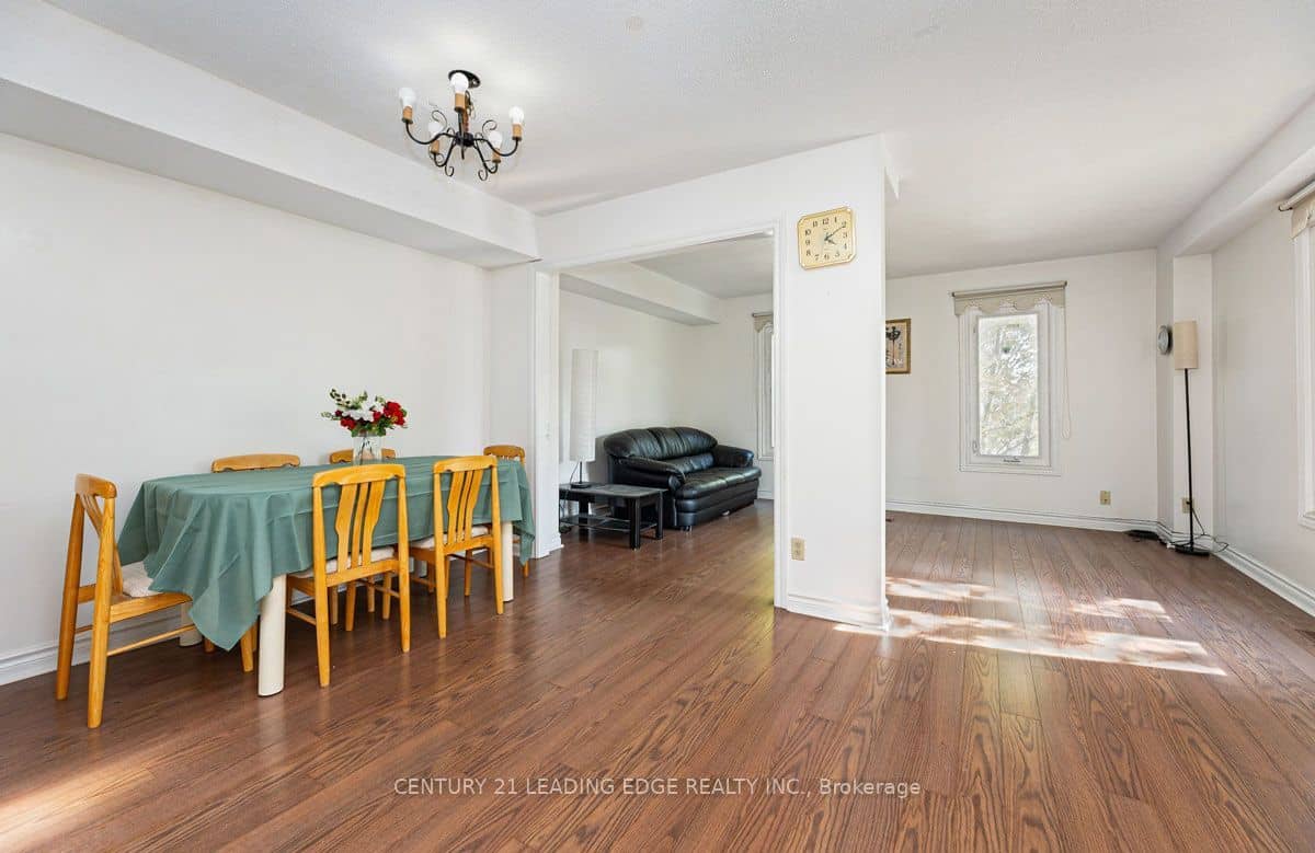 3 Reidmount Avenue 1, Toronto, ON M1S 1B3