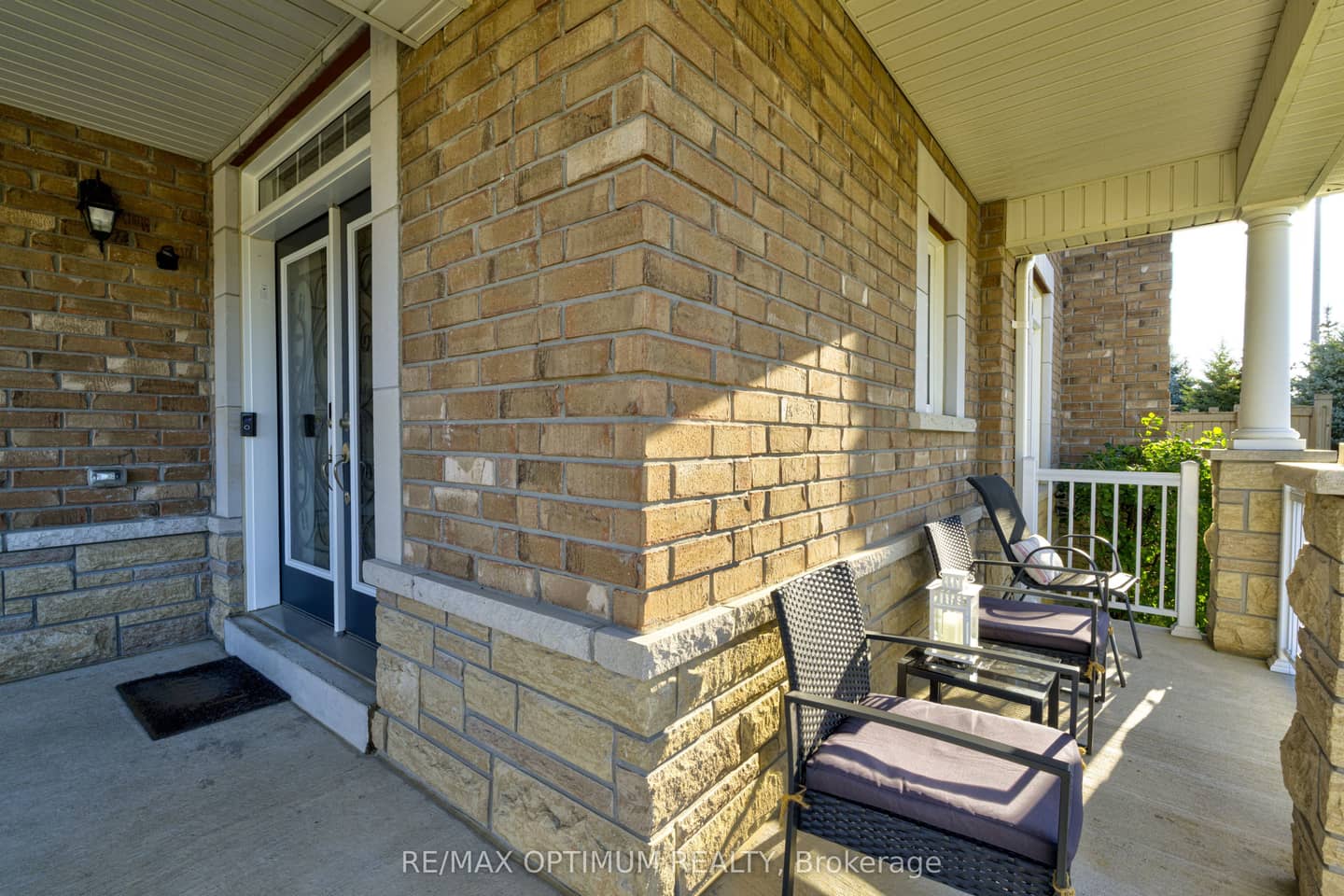 2 Stonecrop Road, Brampton, ON L6Y 2Z3