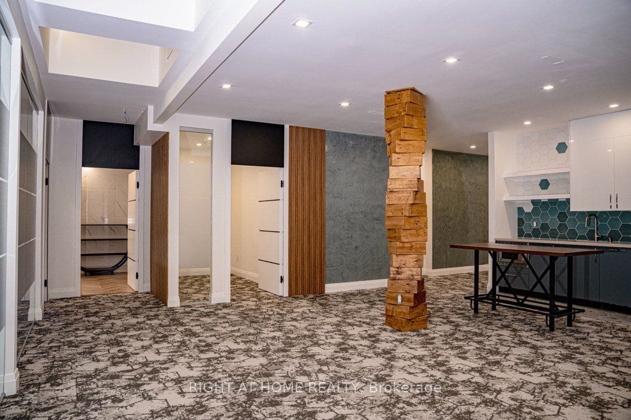 8119 Yonge Street 2nd Floor, Markham, ON L3T 2C6