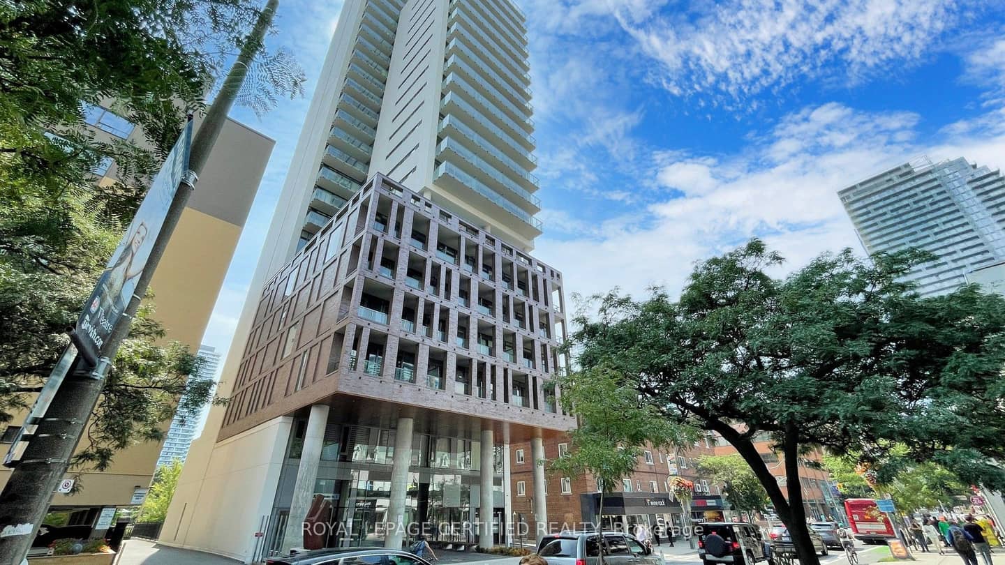 81 Wellesley Street E 2305, Toronto, ON M4Y 0C5