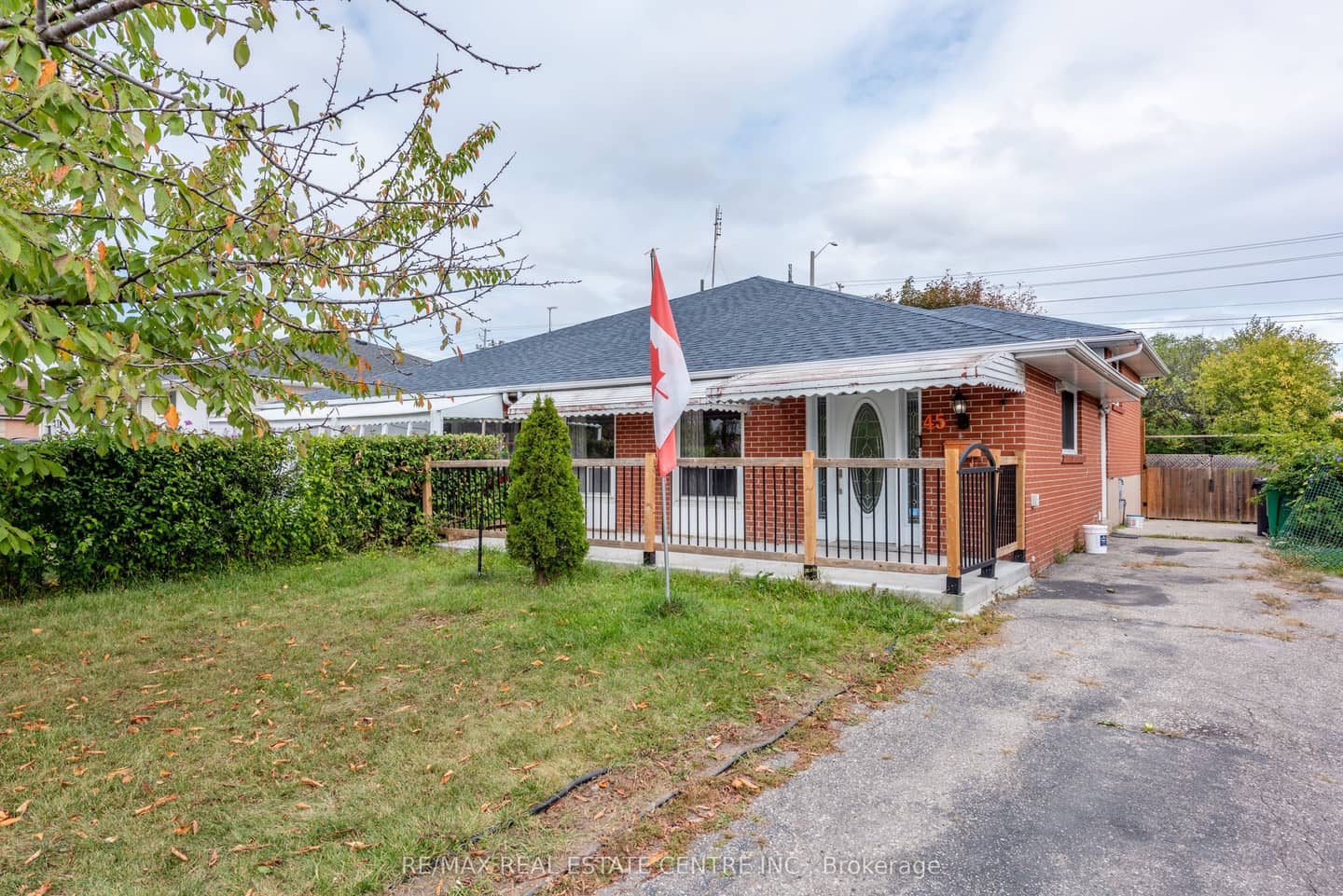 45 Autumn Boulevard, Brampton, ON L6T 2W1