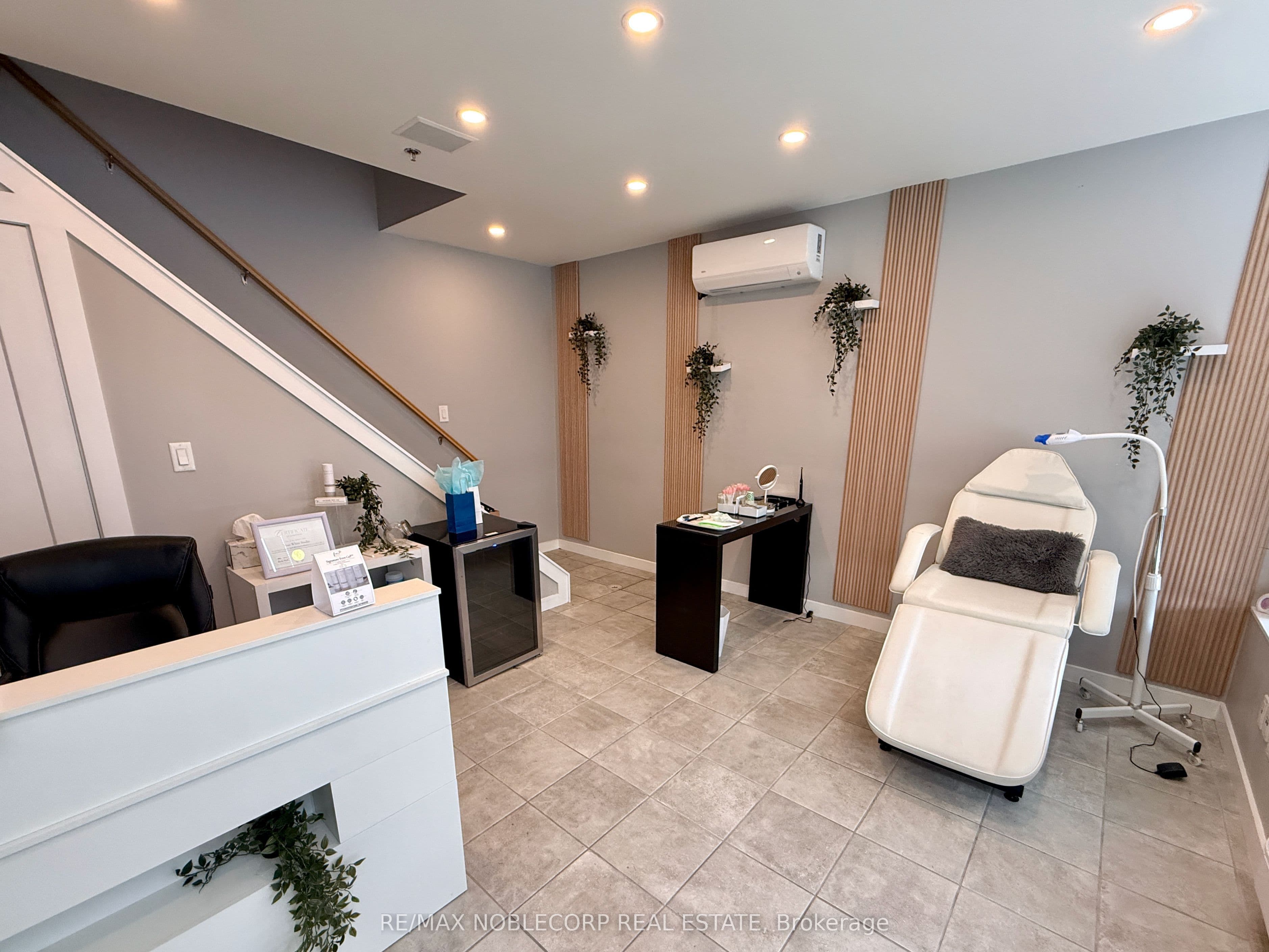 44 Goodmark Place 2, Toronto, ON M9W 6N8