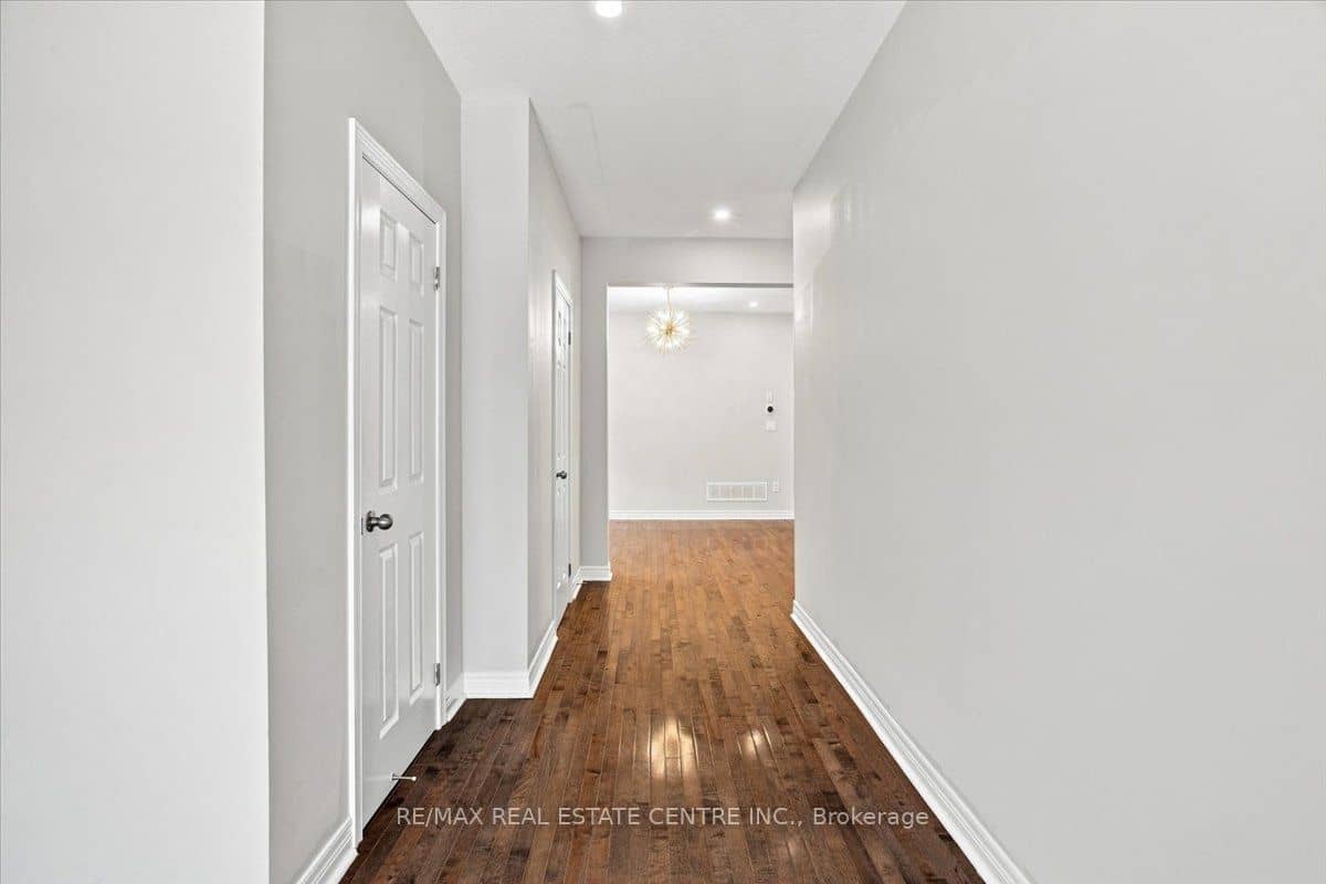 1053 Job Crescent, Milton, ON L9T 8V6