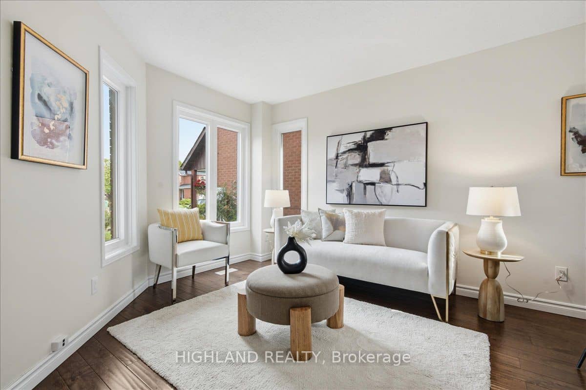 3362 Bobwhite Mews, Mississauga, ON L5N 6E7