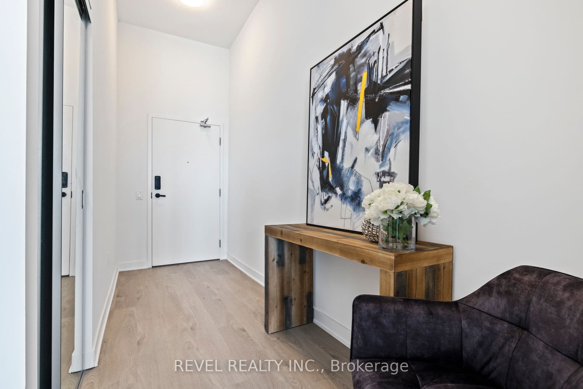3900 Confederation Parkway 2408, Mississauga, ON L5B 0M3