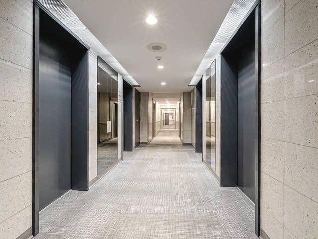 285 Enfield Place 2112, Mississauga, ON L5B 3Y7