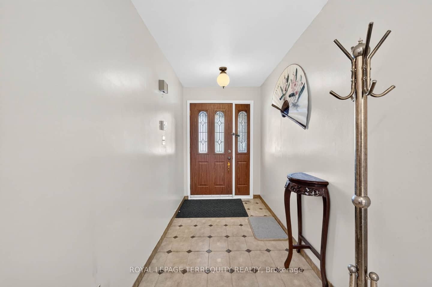 851 Huntingwood Drive, Toronto, ON M1T 3L7