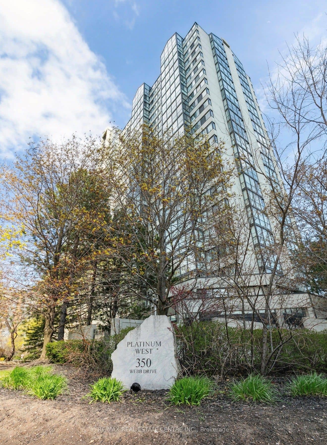 350 Webb Drive 411, Mississauga, ON L5B 3W4