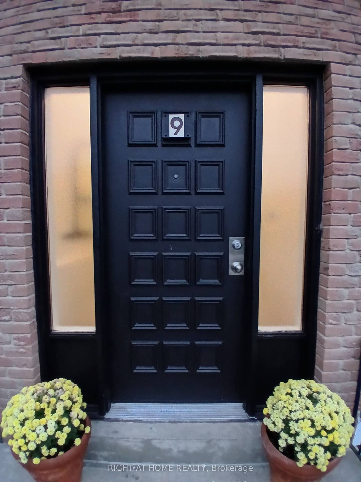 9 Ivan Nelson Drive, Toronto, ON M2R 3P6