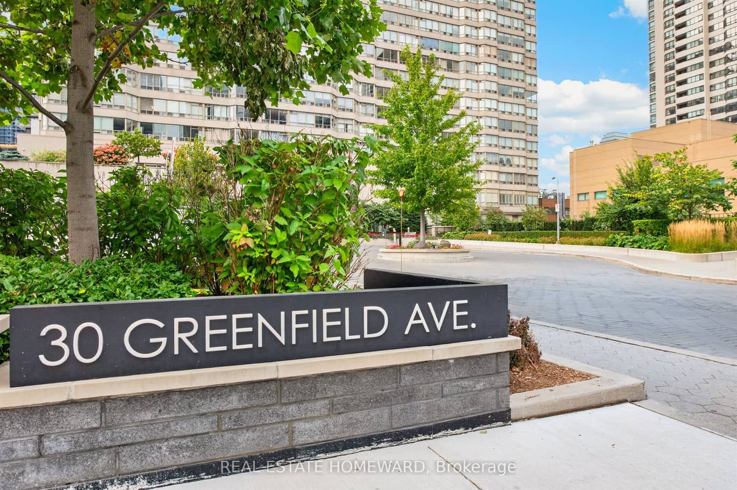 30 Greenfield Avenue 1803, Toronto, ON M2N 6N3