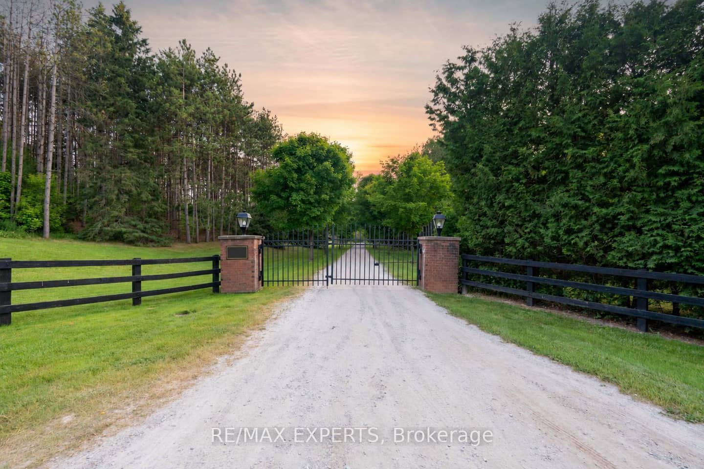 16718 N Caledon King Townline N, Caledon, ON L7E 3R5