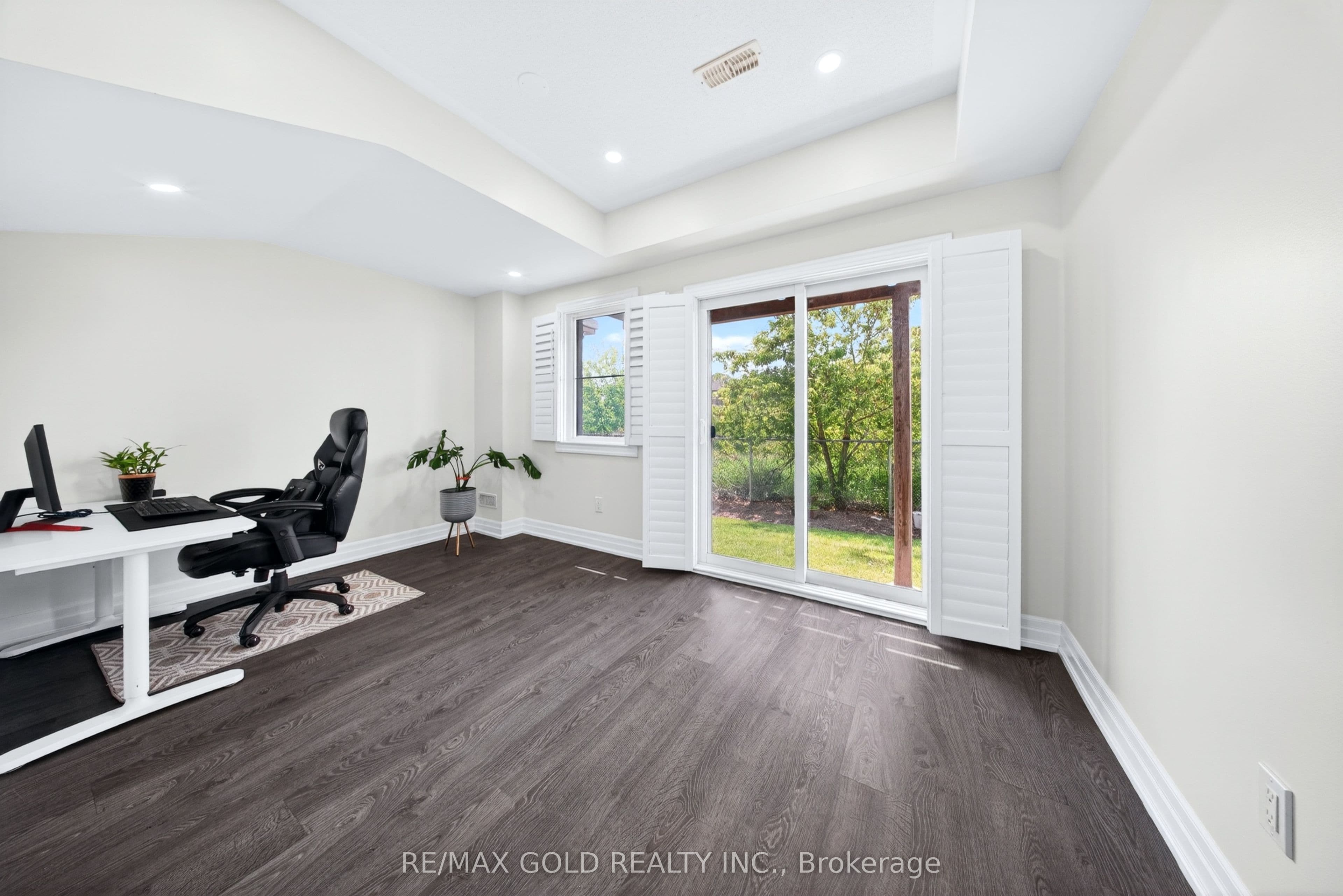 384 Arctic Red Drive 12, Oshawa, ON L1L 0M5
