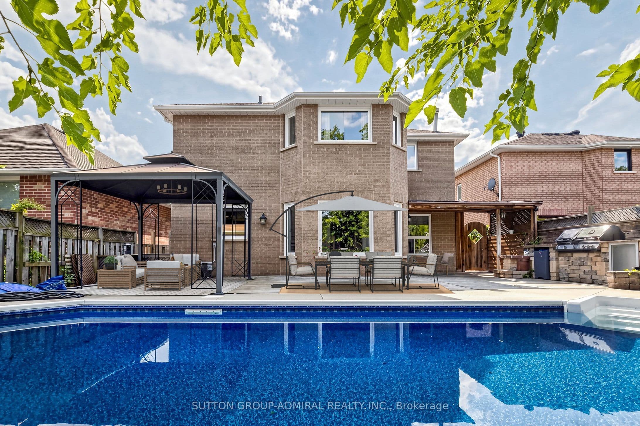38 Felt Crescent, Barrie, ON L4N 8V1