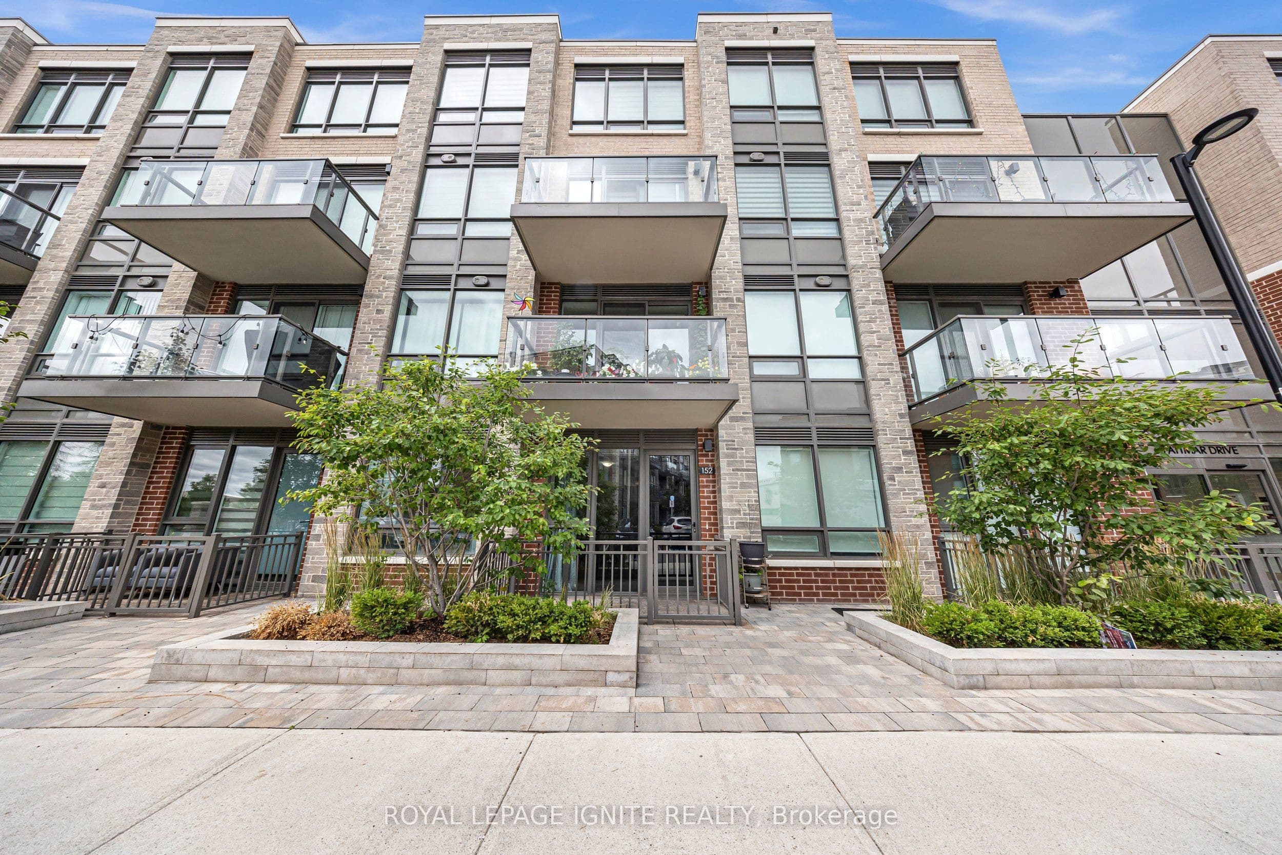 65 Attmar Drive 152, Brampton, ON L6P 0Y6