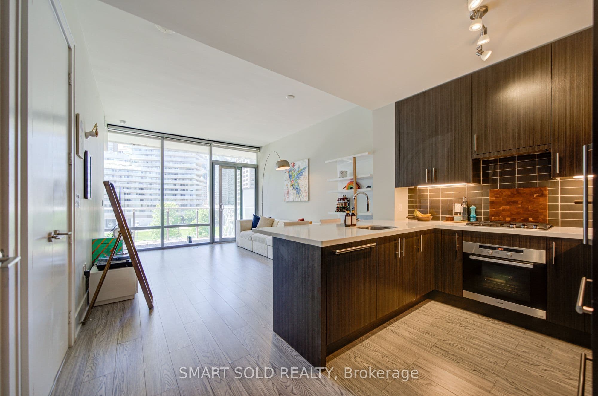 39 Queens Quay E 436, Toronto, ON M5E 0A5