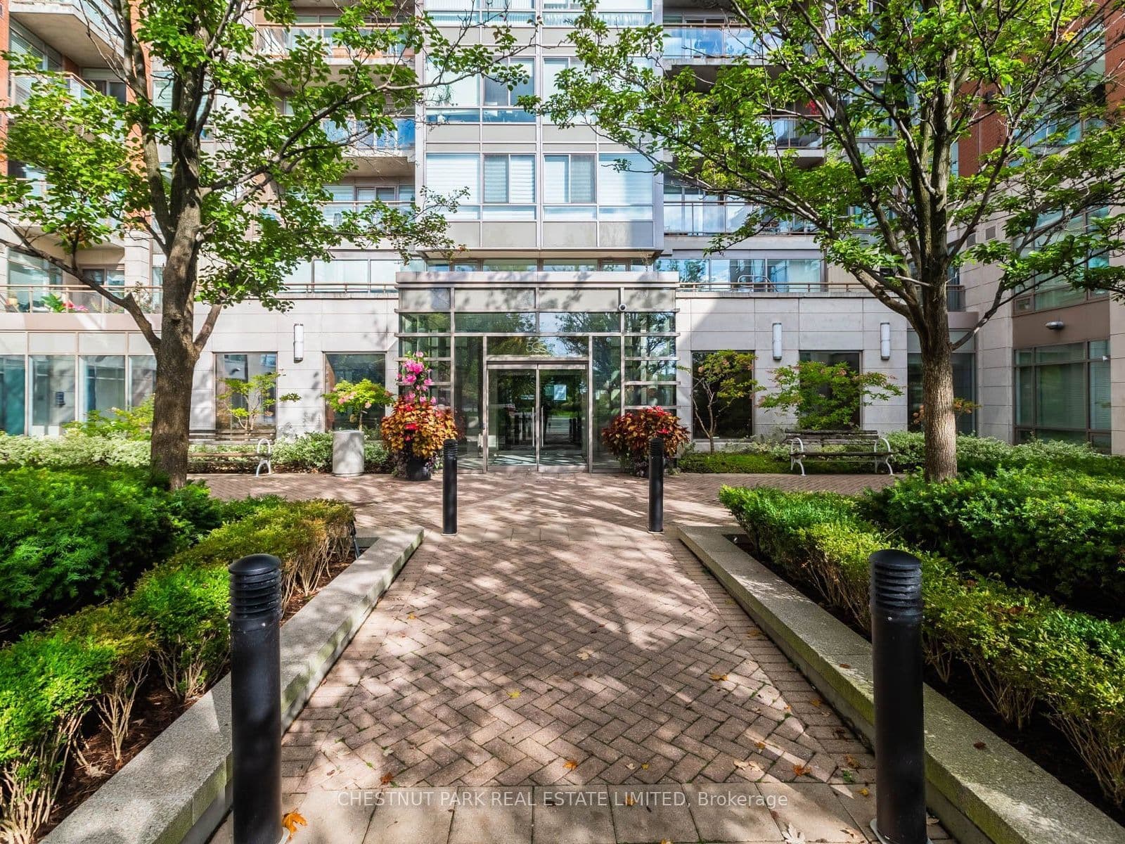500 Queens Quay 318W, Toronto, ON M5V 3K8