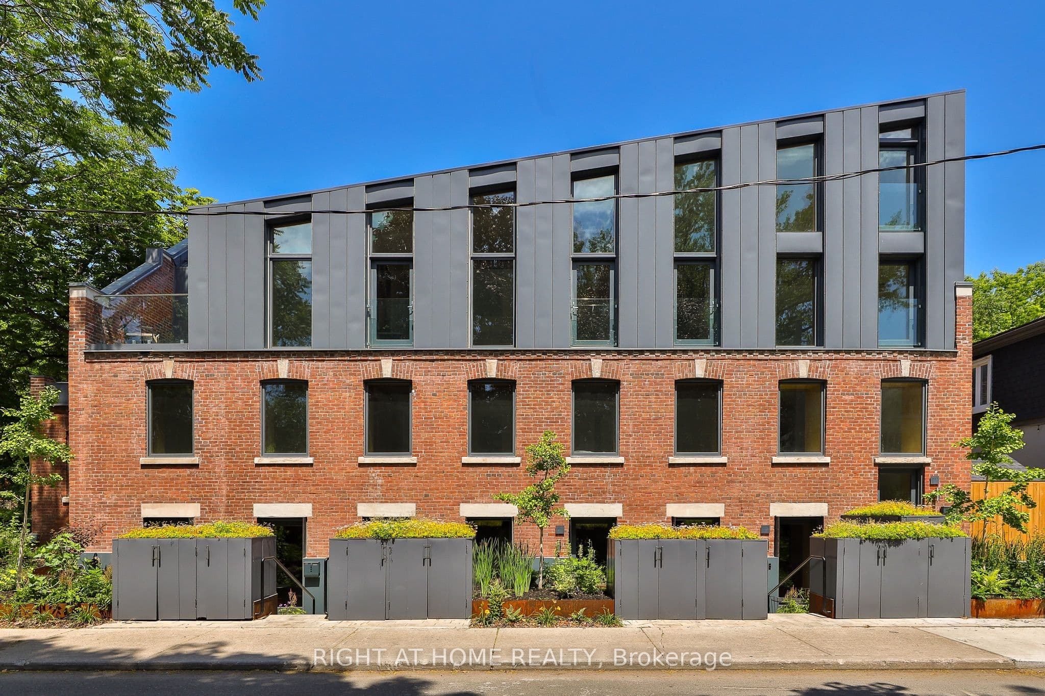 225 Brunswick Avenue Penthouse 2, Toronto, ON M5S 2M6