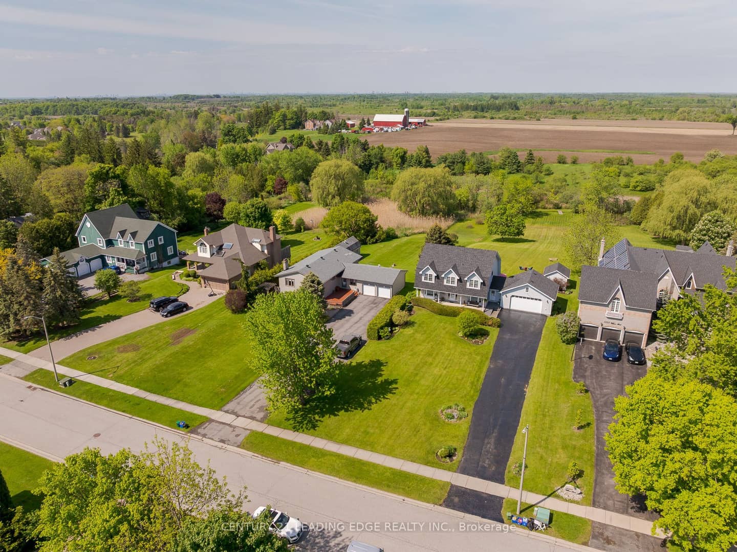 5048 William Street, Pickering, ON L1Y 1B2