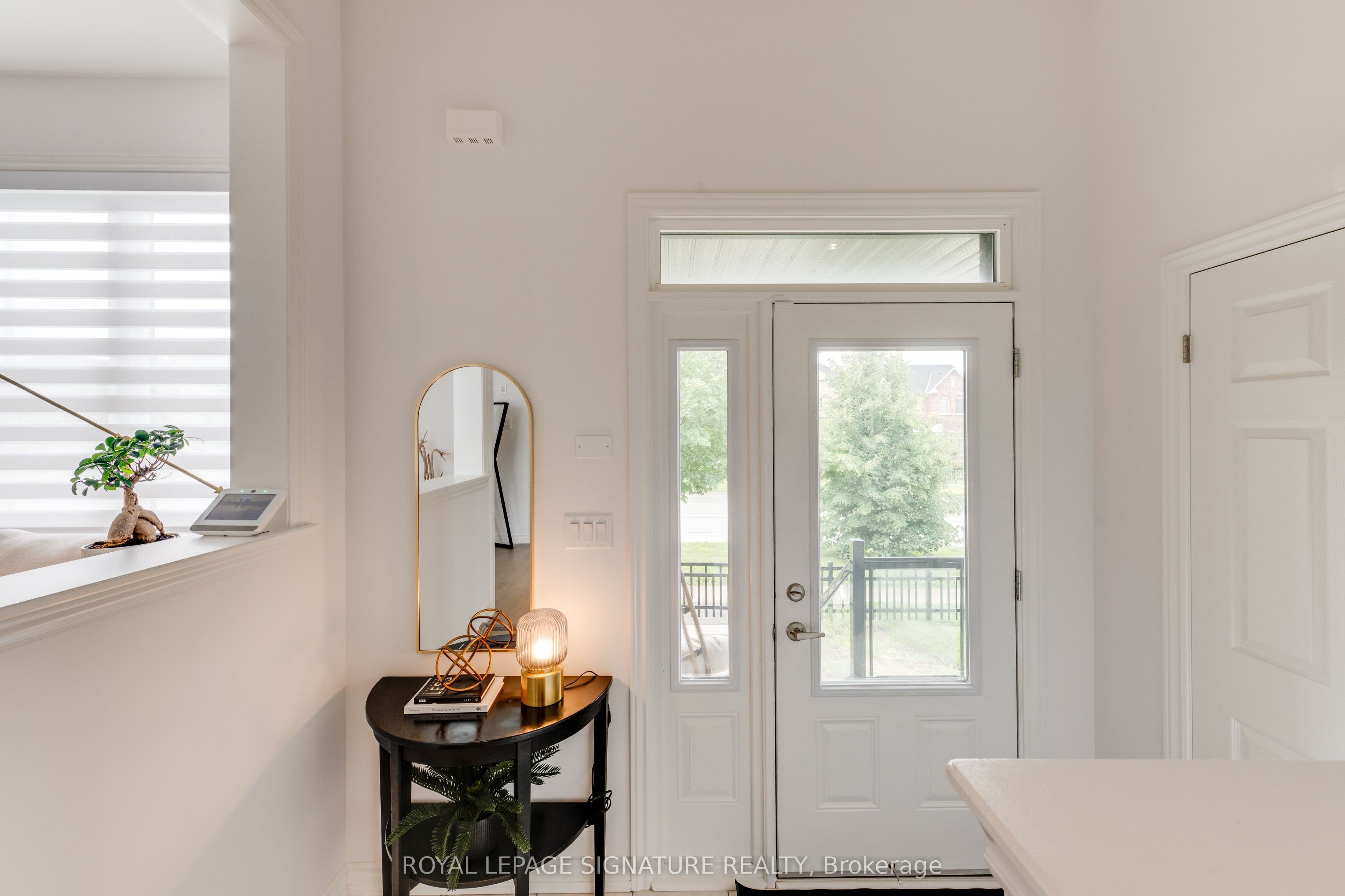 15 Mountainside Crescent, Whitby, ON L1R 0P5