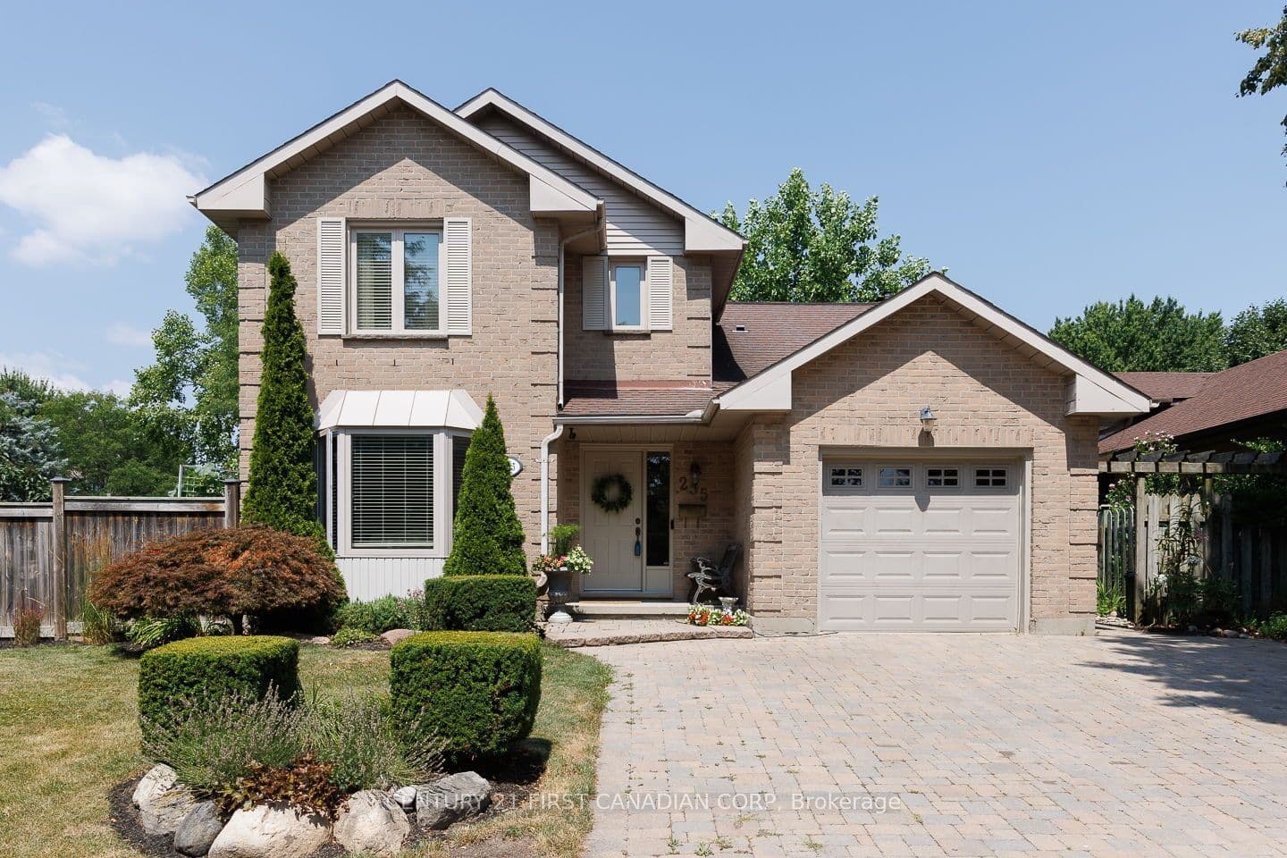 255 Deveron Crescent, London South, ON N5Z 4N2