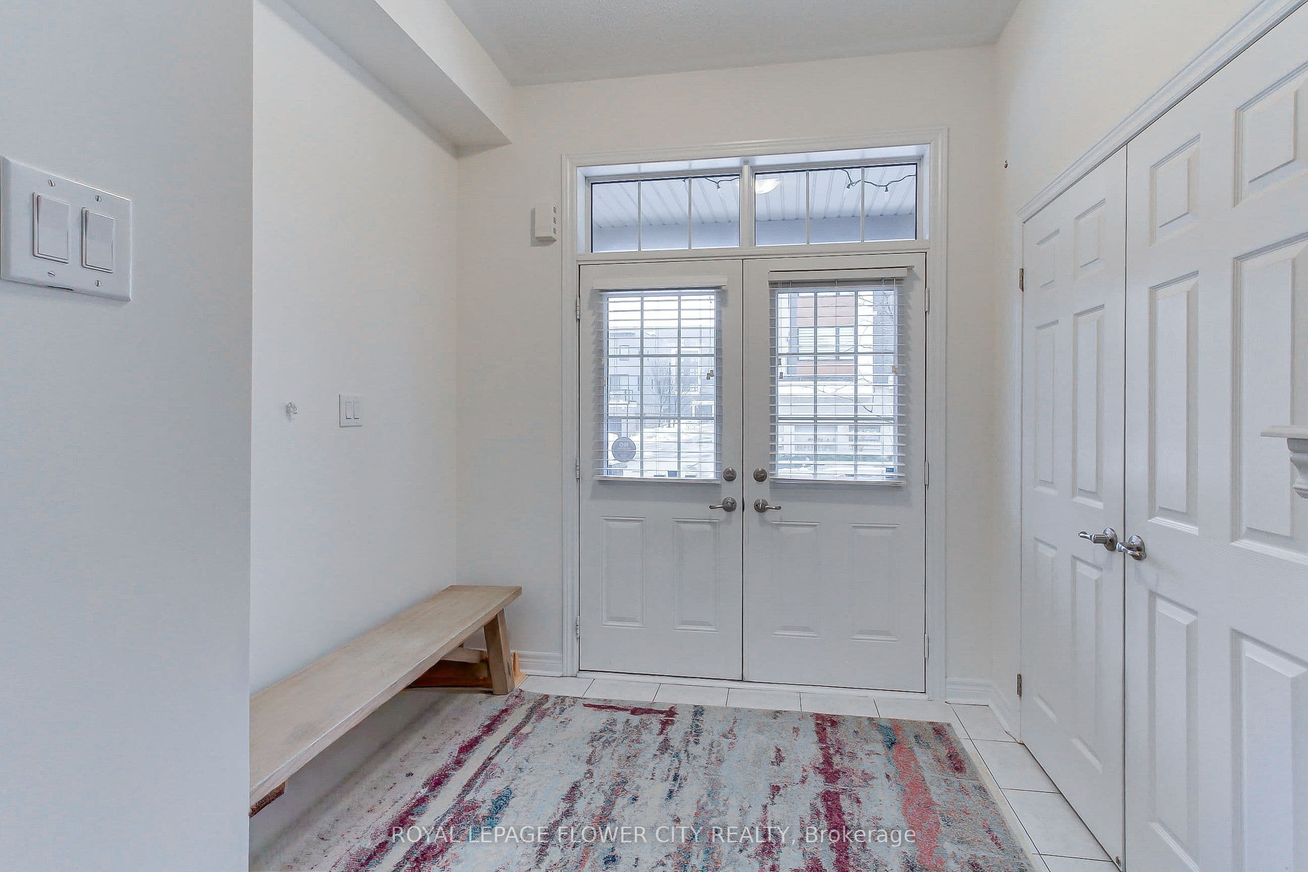 101 Huguenot Road, Oakville, ON L6H 0M3