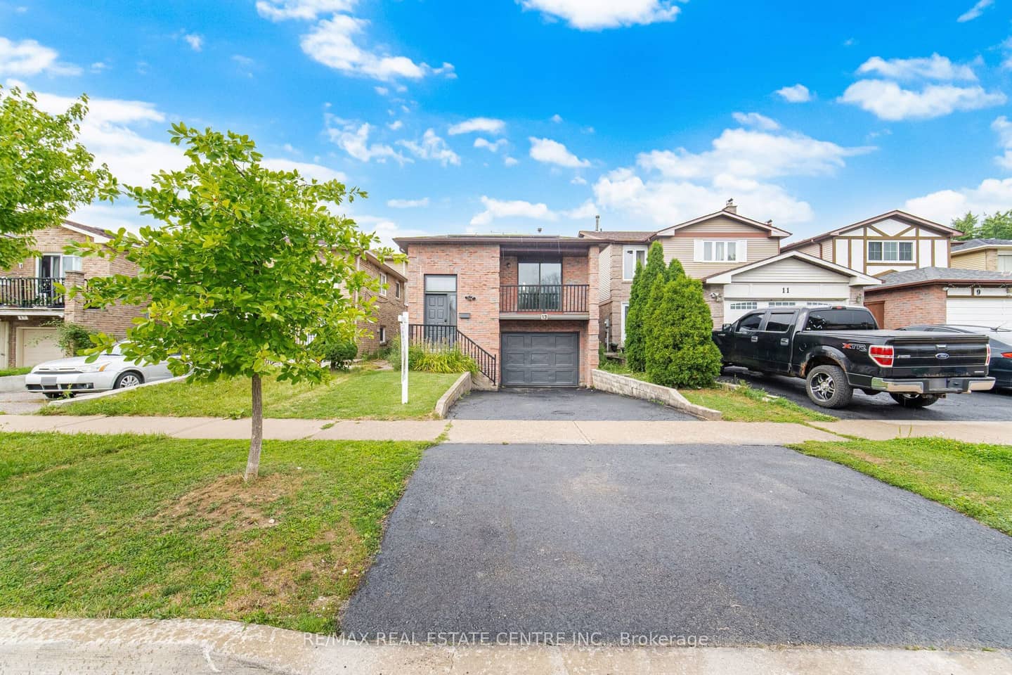 13 Dafoe Crescent, Brampton, ON L6Y 2L1
