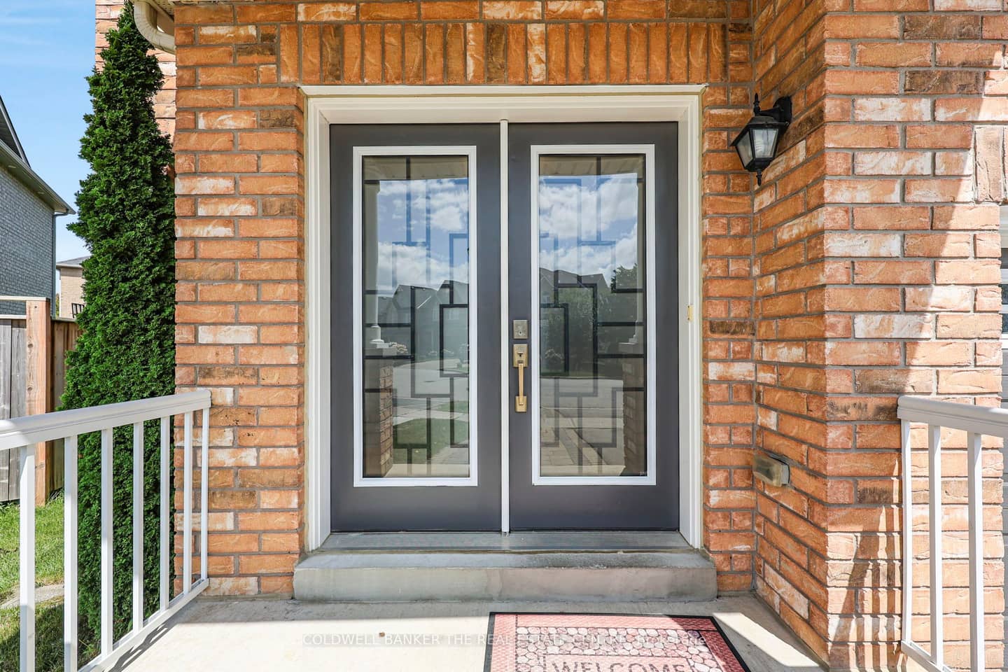 18 Herefordshire Crescent, Newmarket, ON L9N 0B7