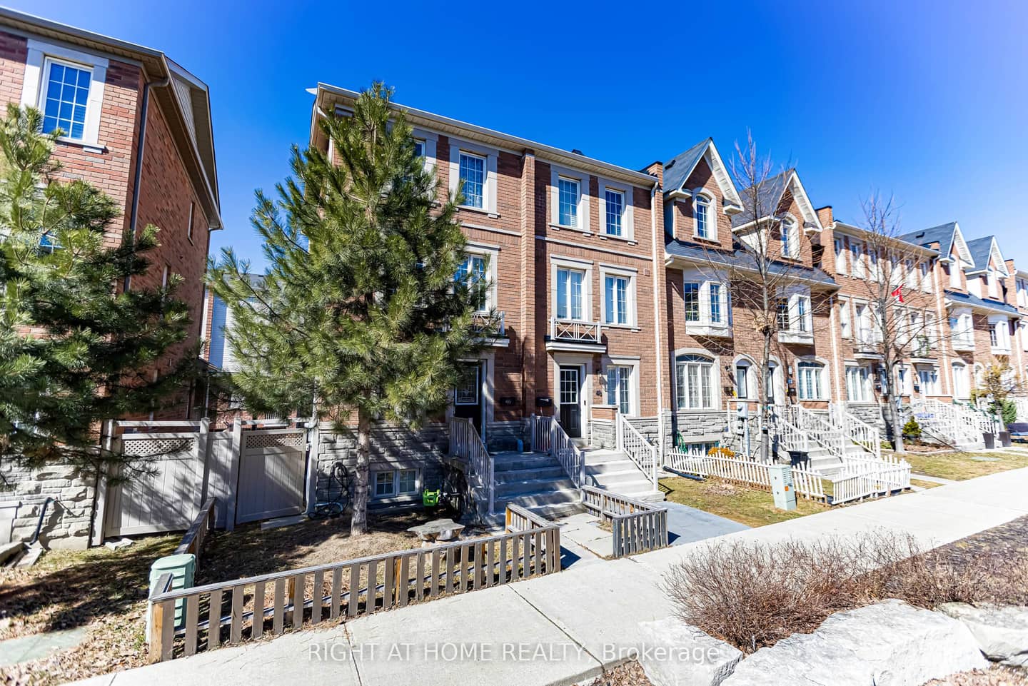 46 Odoardo Di Santo Circle, Toronto, ON M3L 0E7