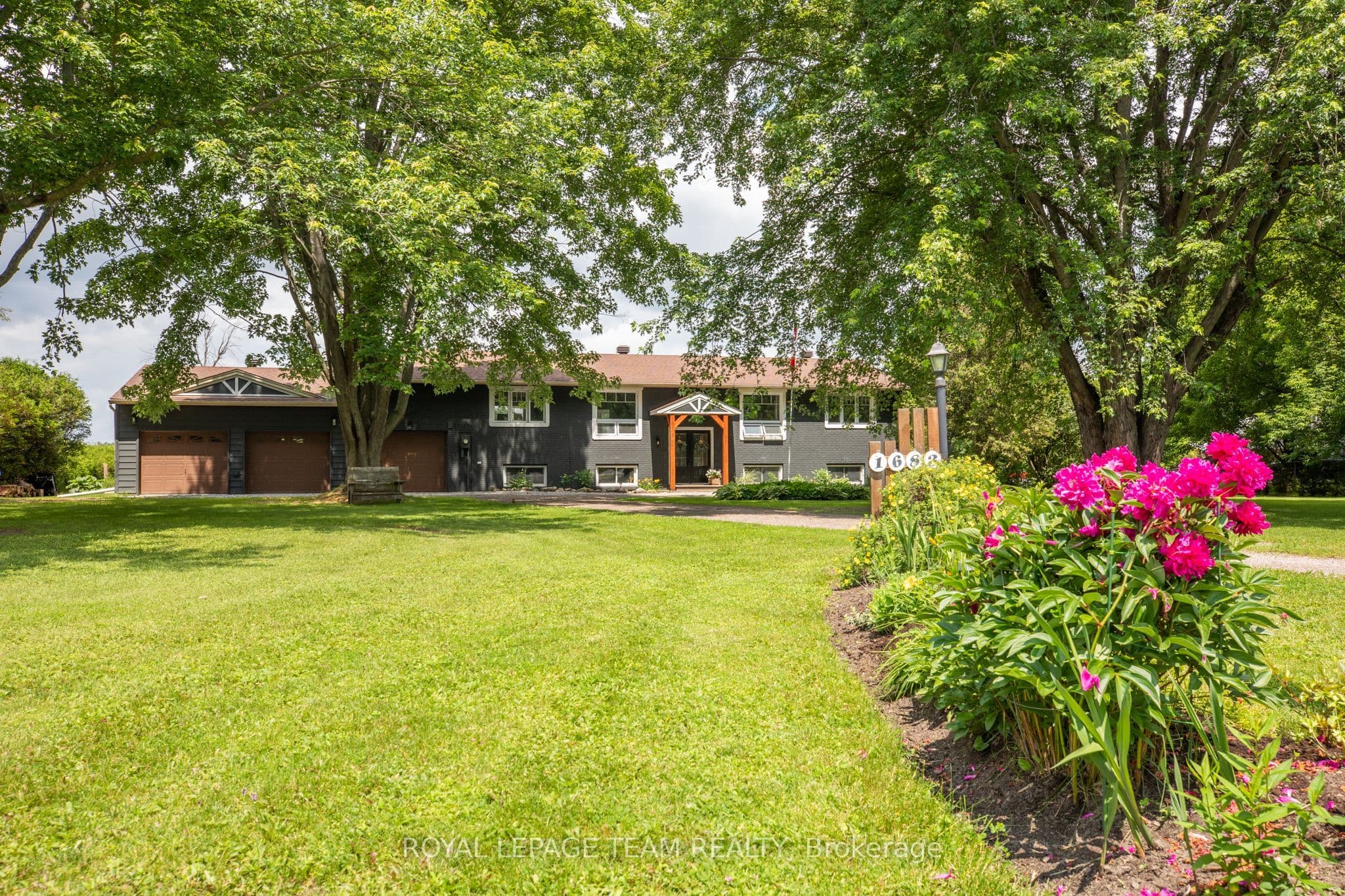 1683 River Road, North Grenville, ON K0G 1J0