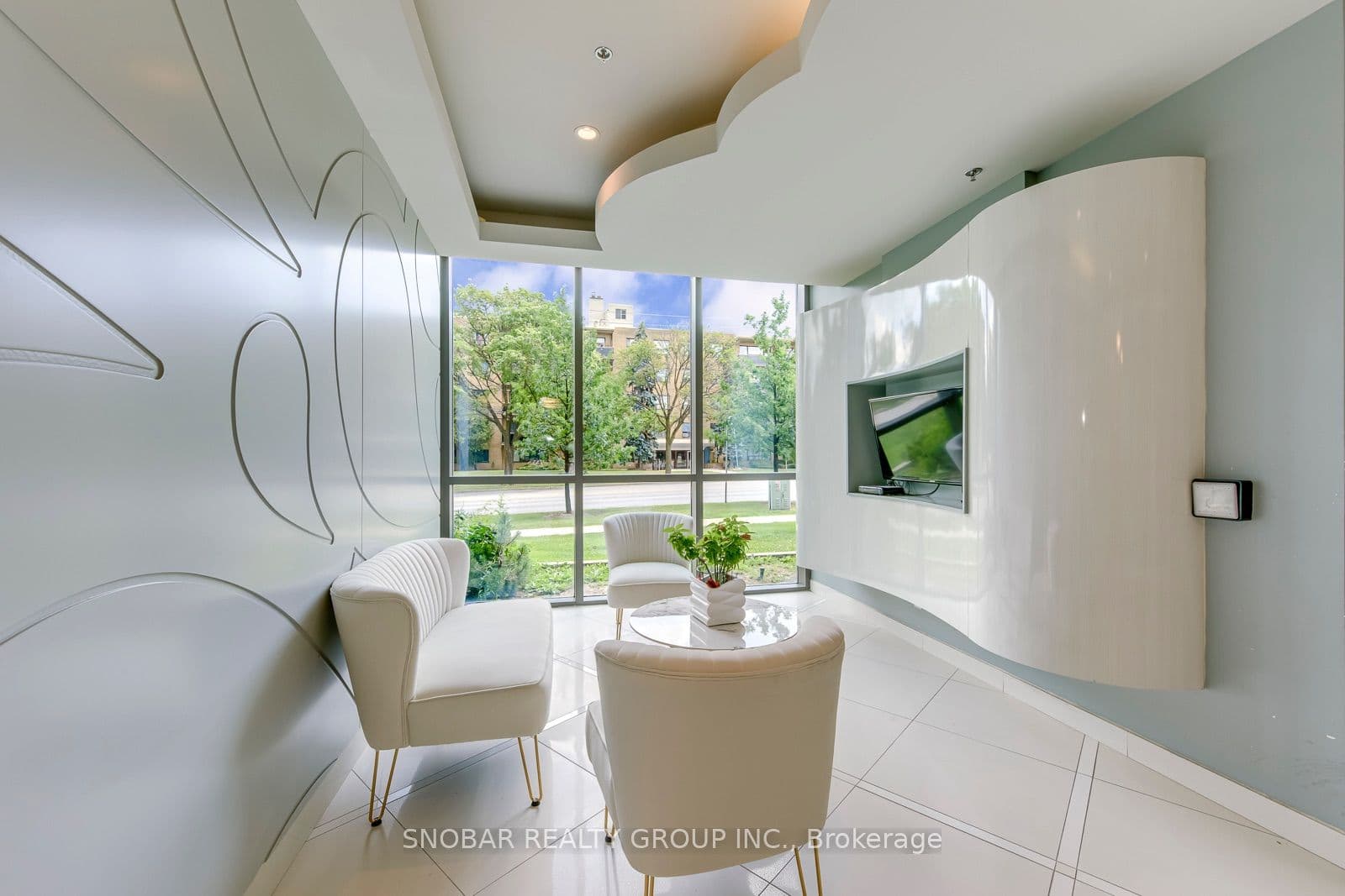 80 Esther Lorrie Drive 618, Toronto, ON M9W 0C6