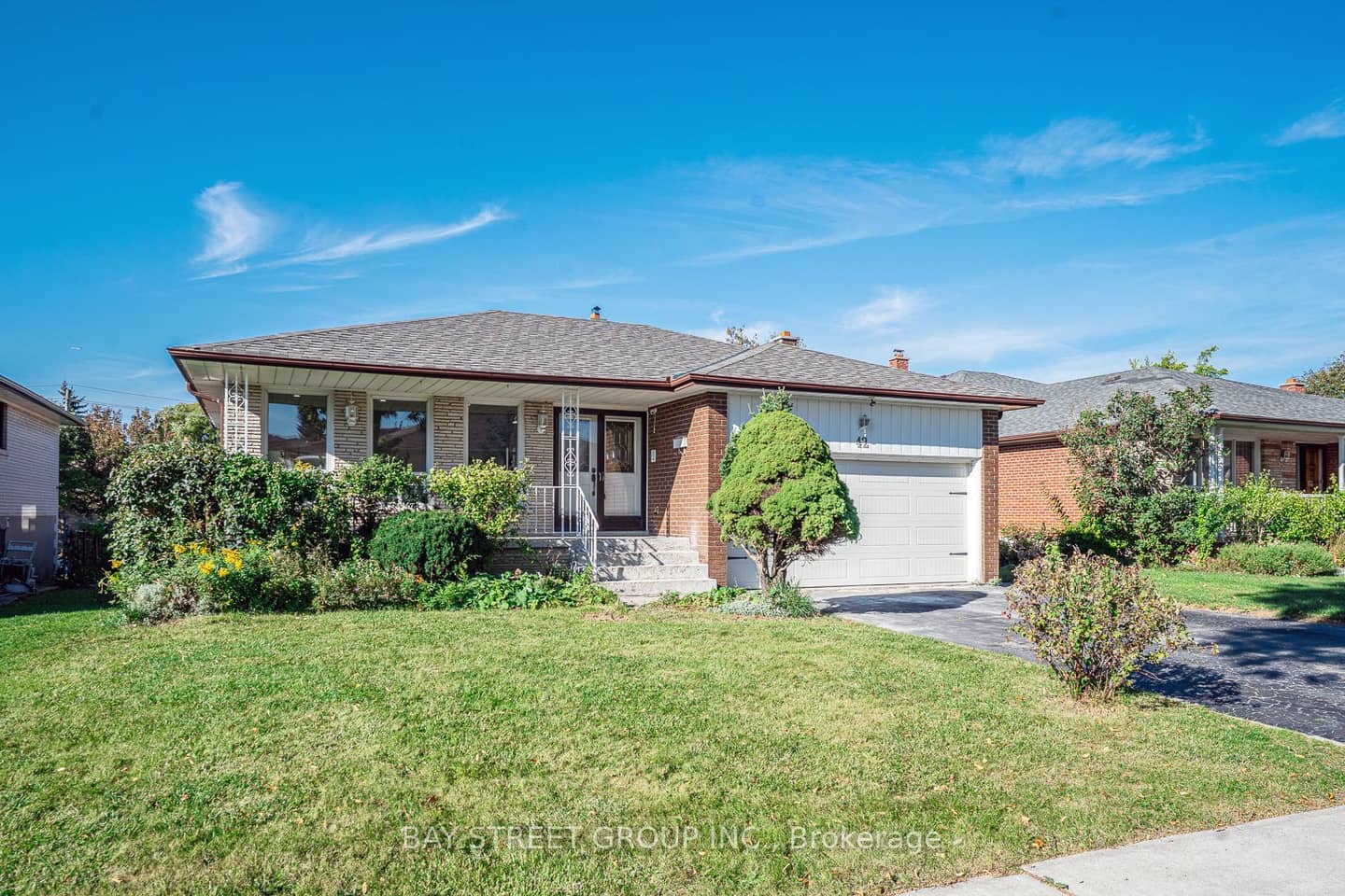 42 Faye Drive, Toronto, ON M2J 3S6