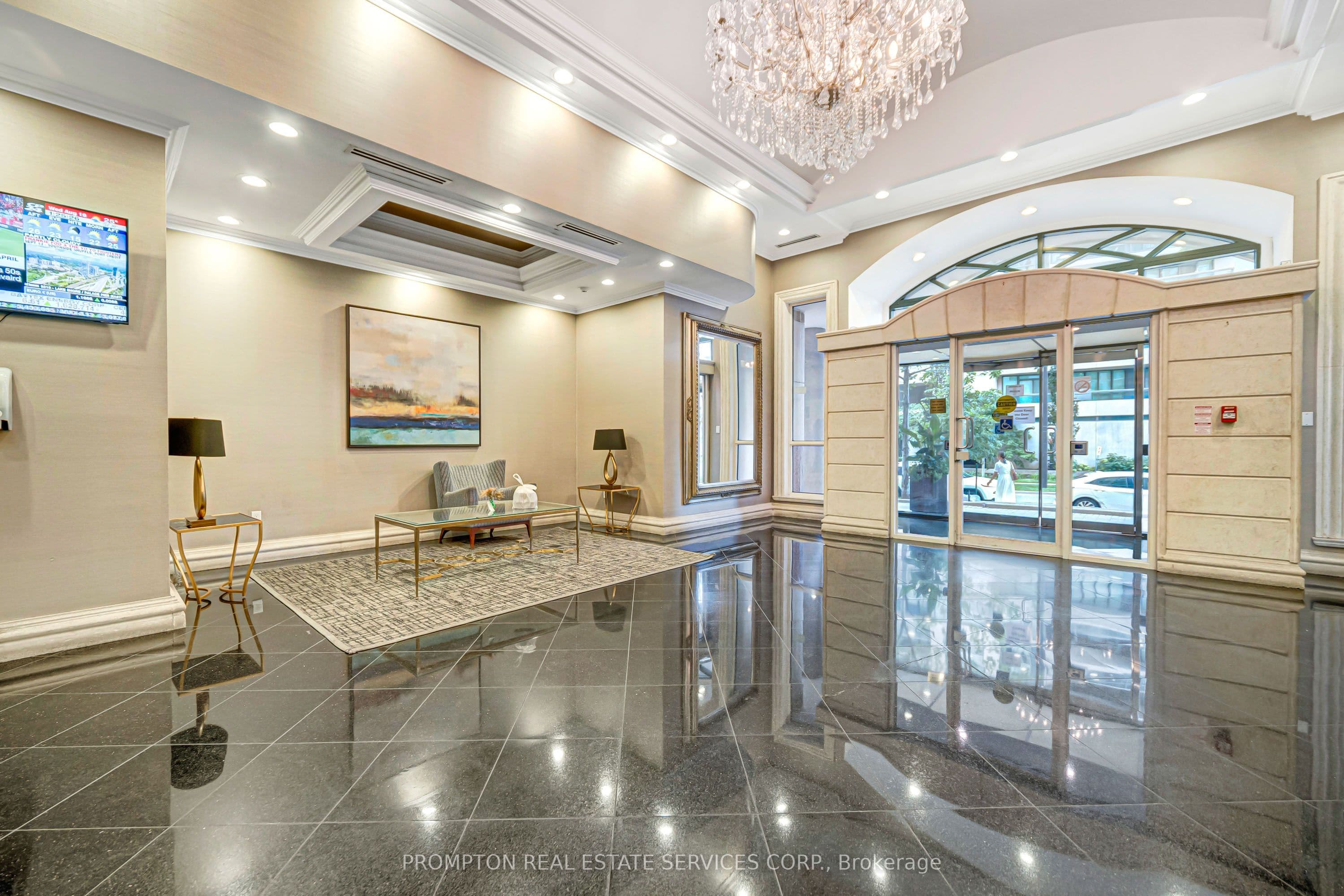 7 Lorraine Drive 807, Toronto, ON M2N 7H2