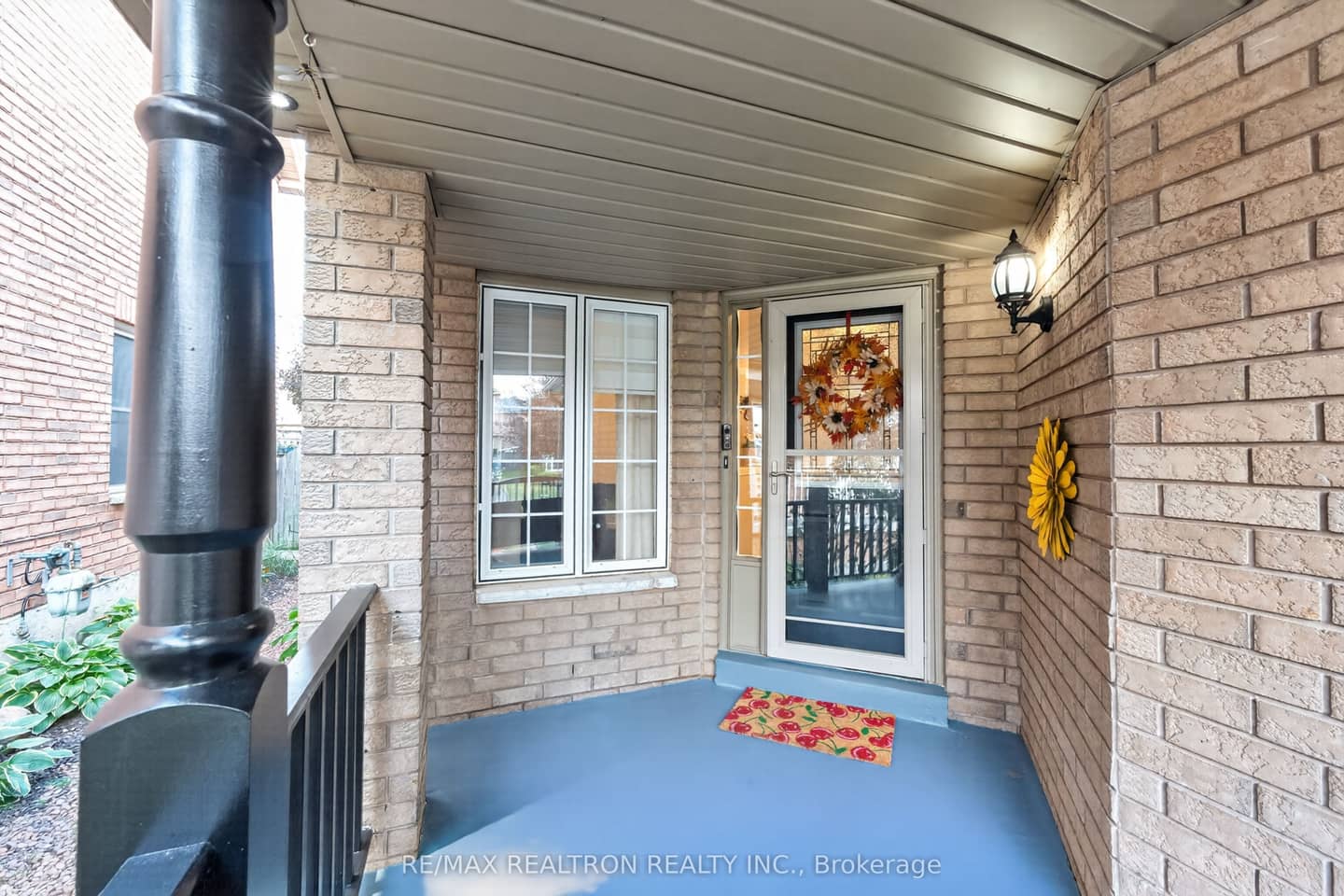 15 Iberville Road, Whitby, ON L1M 1H6