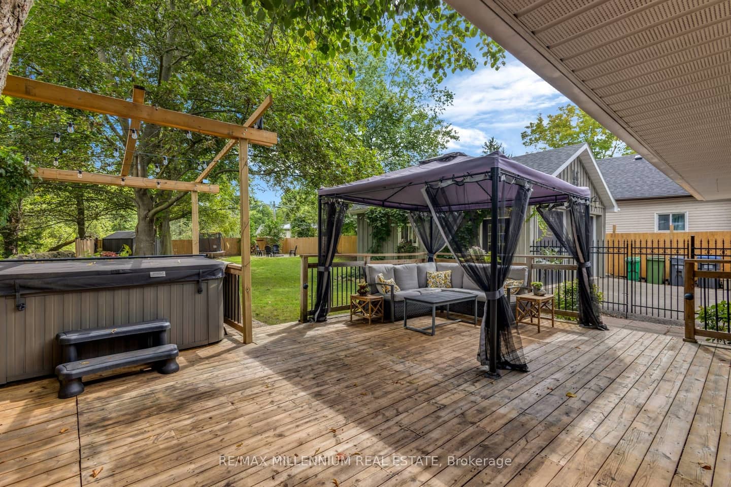 1537 Queen Street E, Caledon, ON L7K 0C2