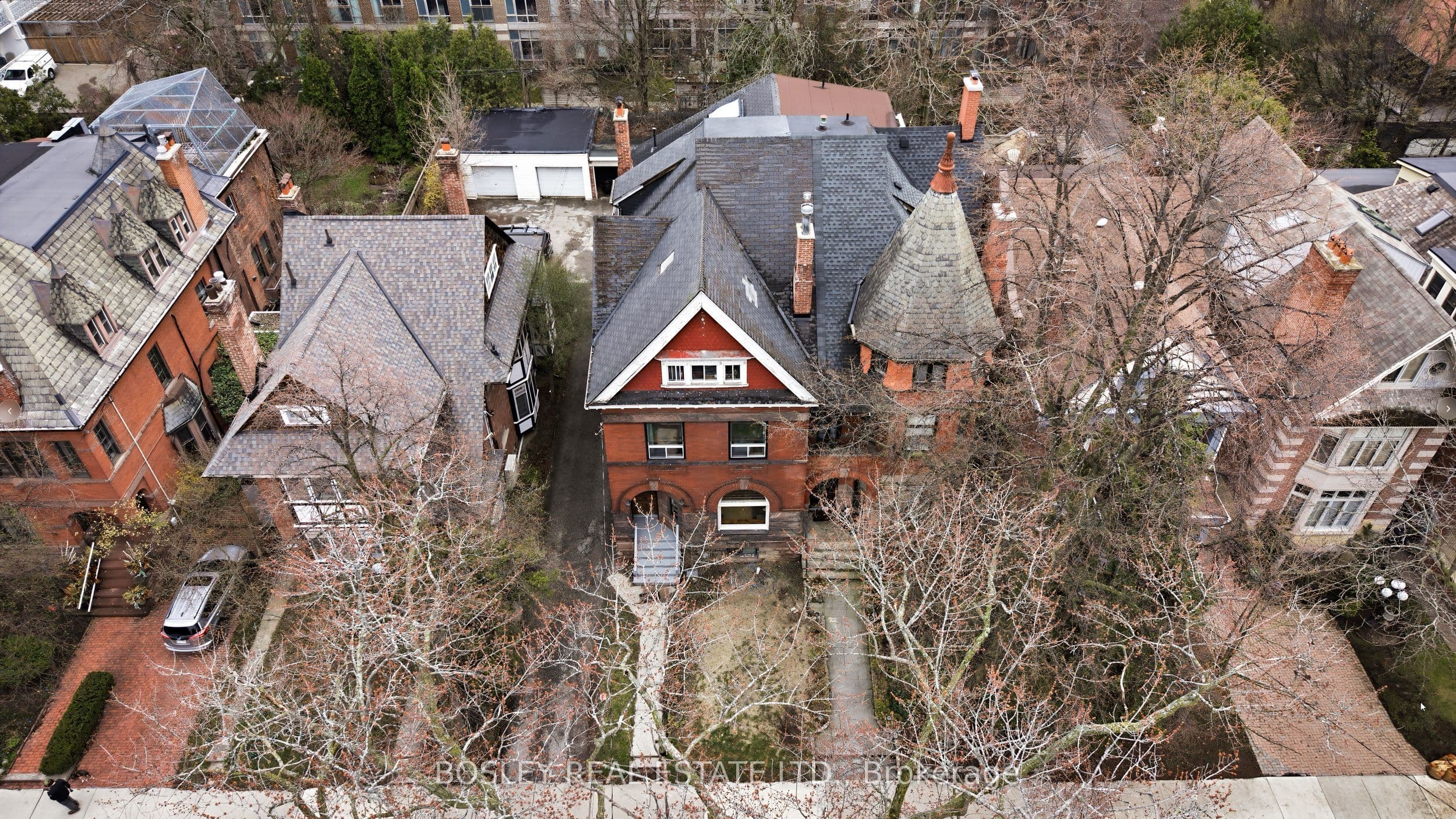85 Walmer Road, Toronto, ON M5R 2X6