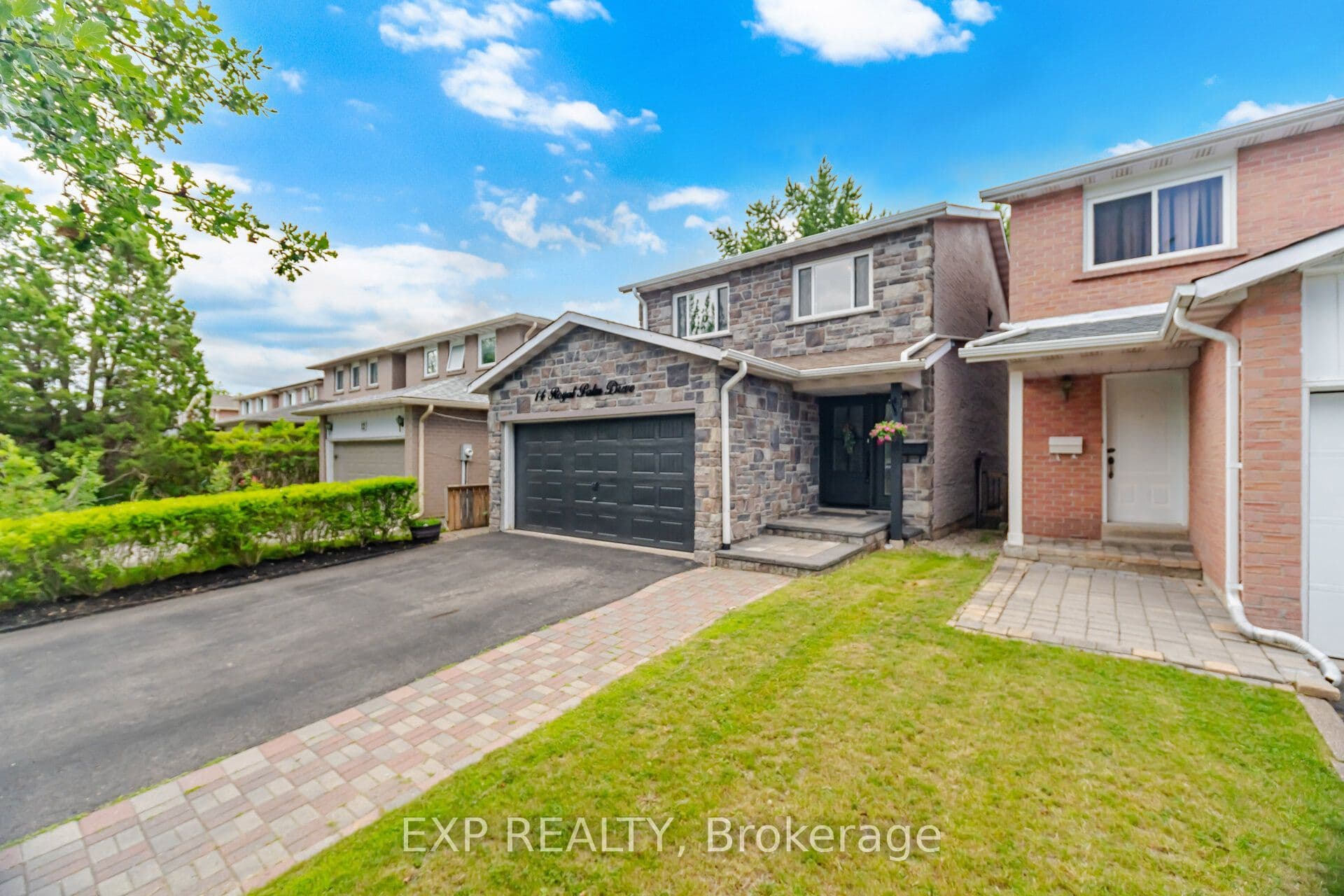 14 Royal Palm Drive, Brampton, ON L6Z 1P5