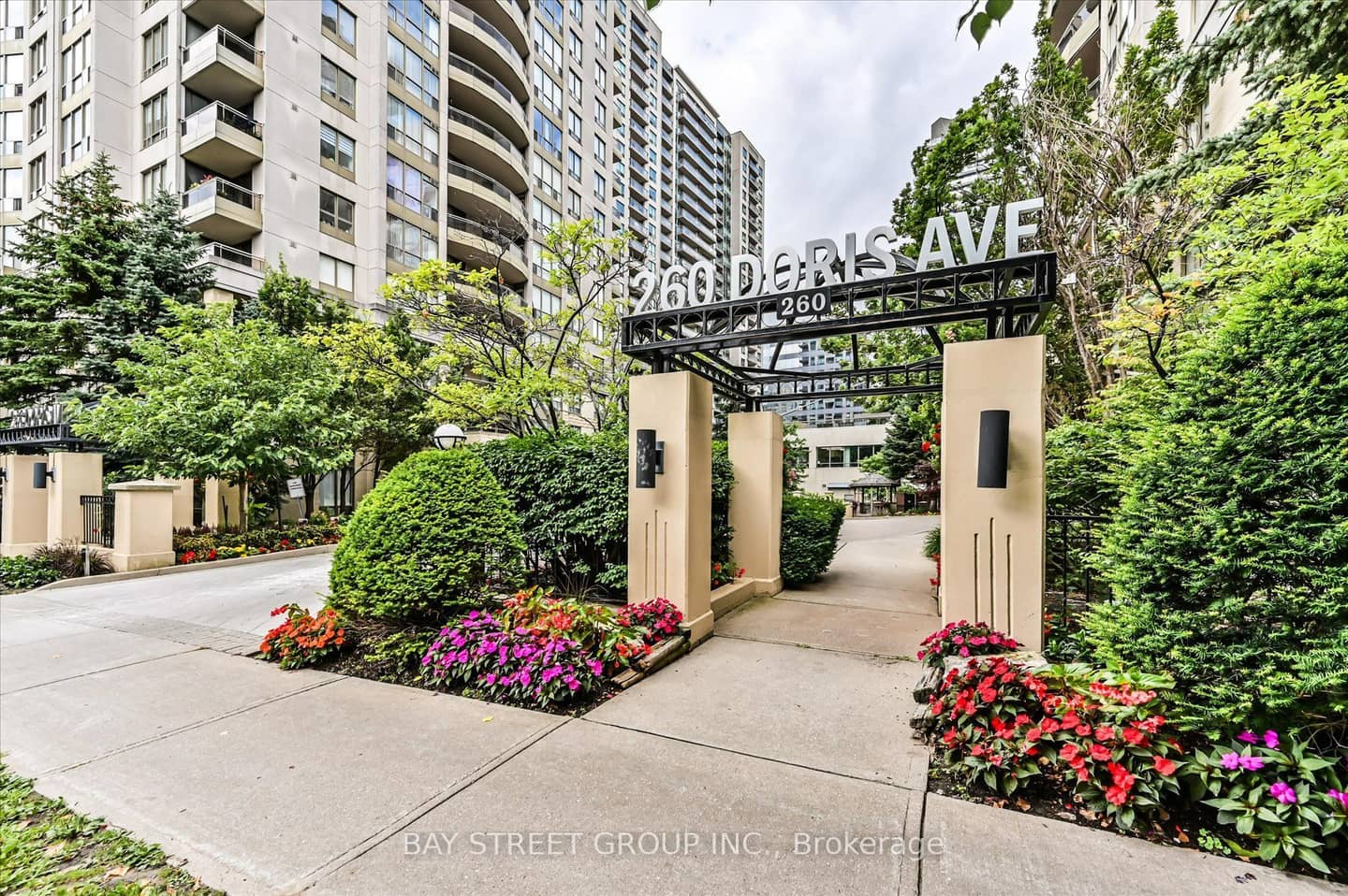 260 Doris Avenue 1210, Toronto, ON M2N 6X9