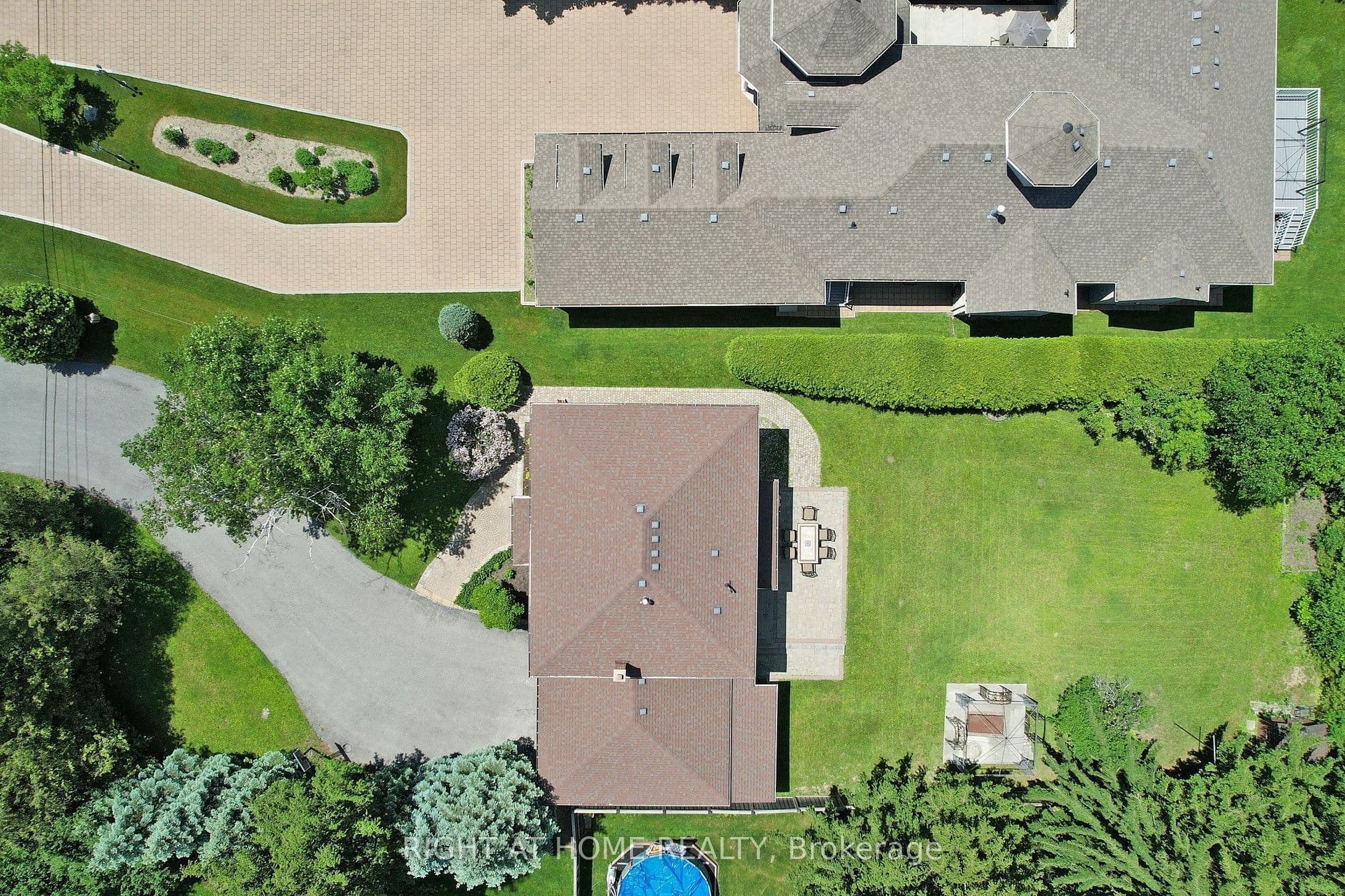 350 Sunset Beach Road N, Richmond Hill, ON L4E 3H9