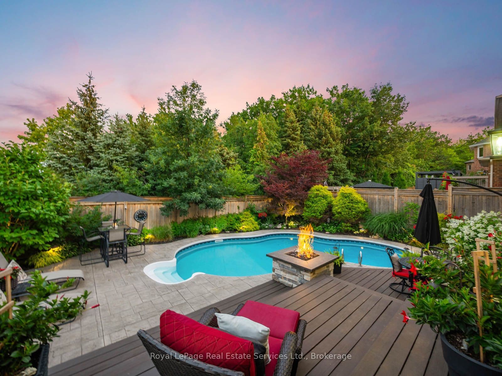 1478 Creekwood Trail, Oakville, ON L6H 6E6