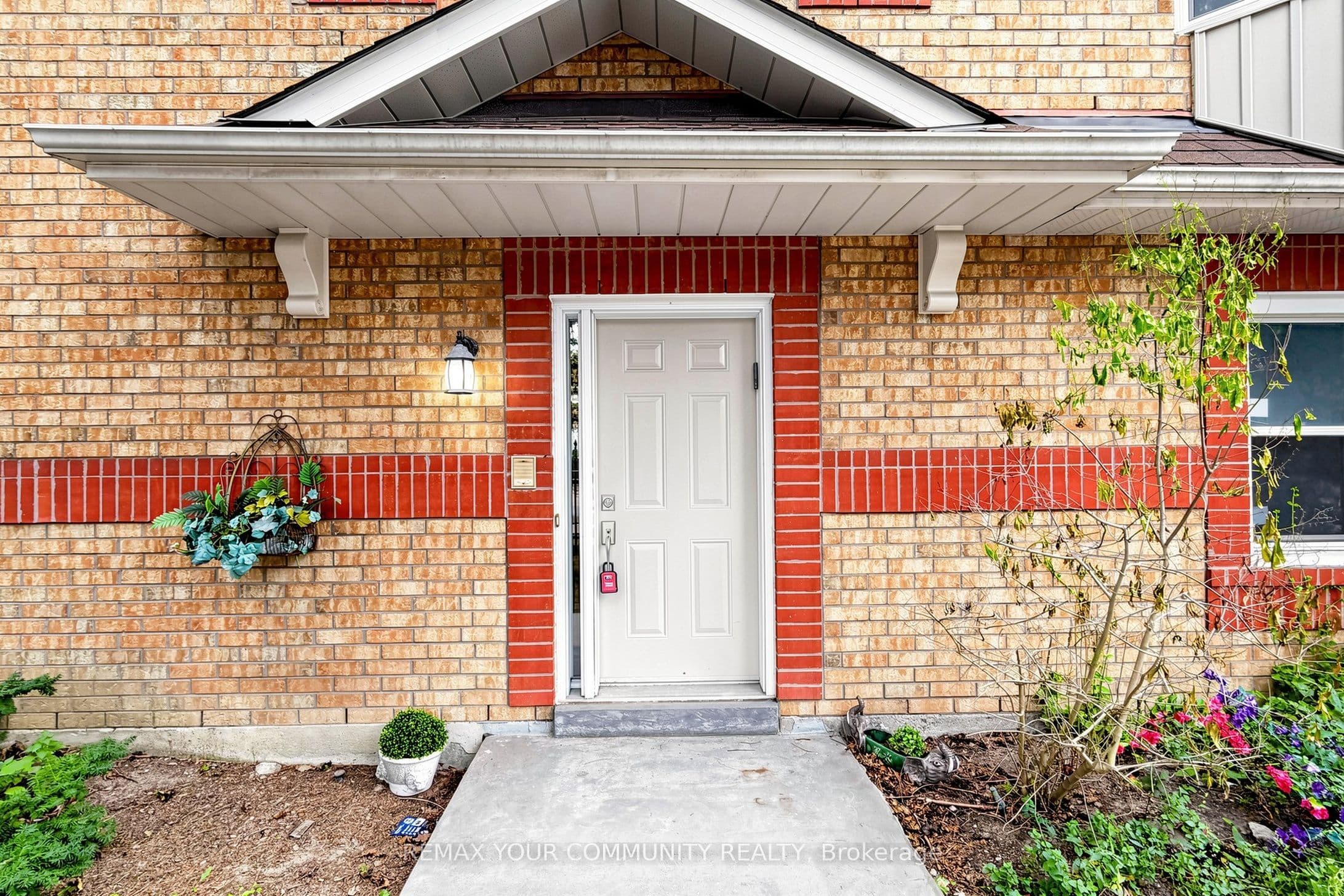 1 Edenbridge Drive, Vaughan, ON L4J 8C3