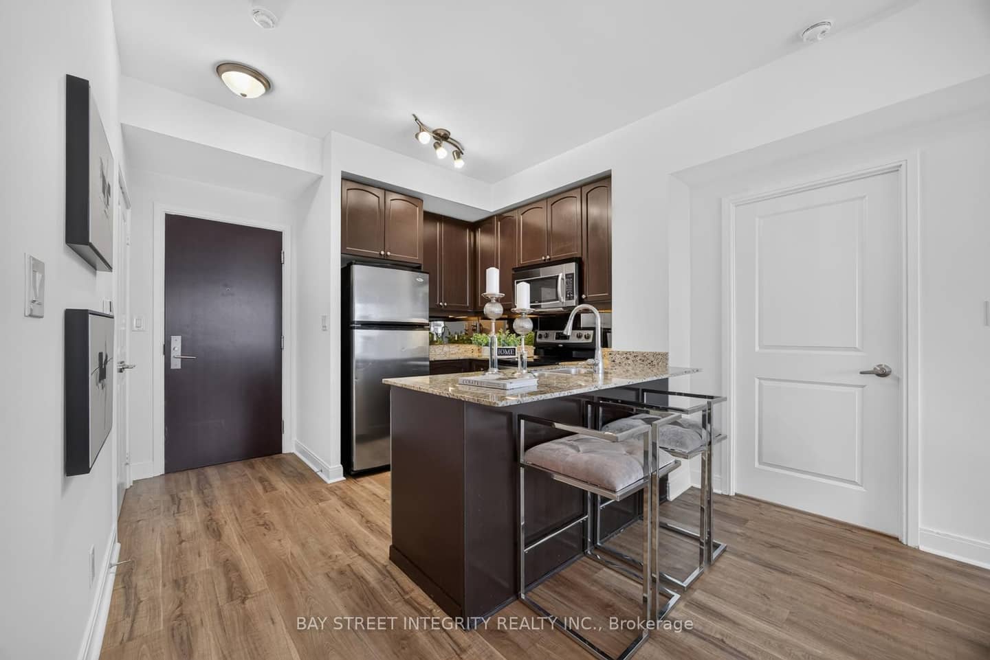50 Absolute Avenue 1302, Mississauga, ON L4Z 0A9