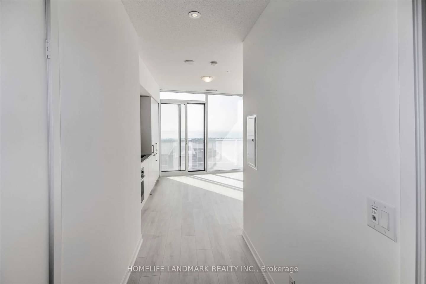 100 Harbour Street 4908, Toronto, ON M5J 0B5