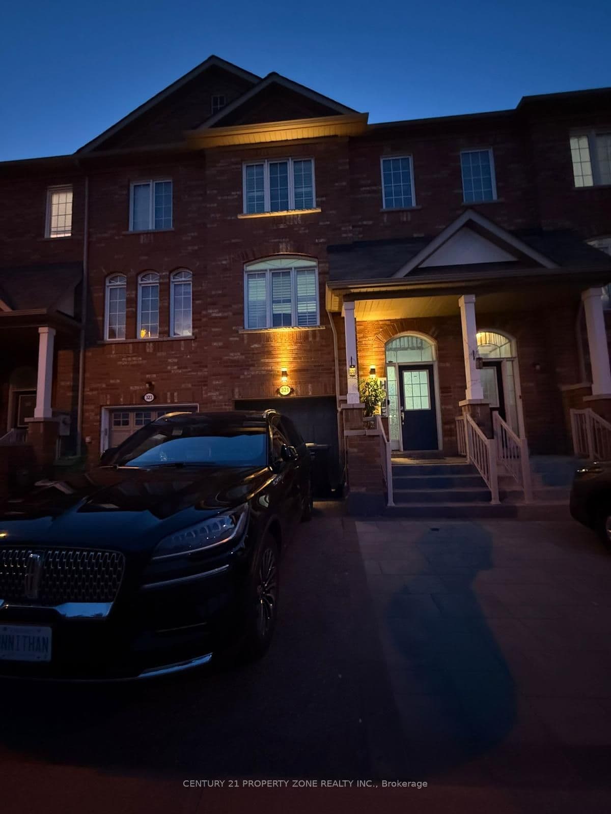 321 Aspendale Crescent, Mississauga, ON L5W 0E7