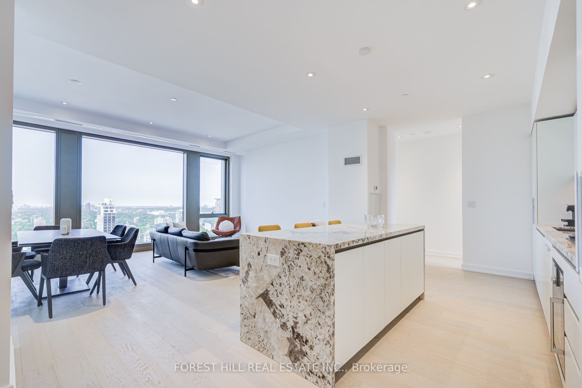1315 Bay Street 2202, Toronto, ON M5R 0E4